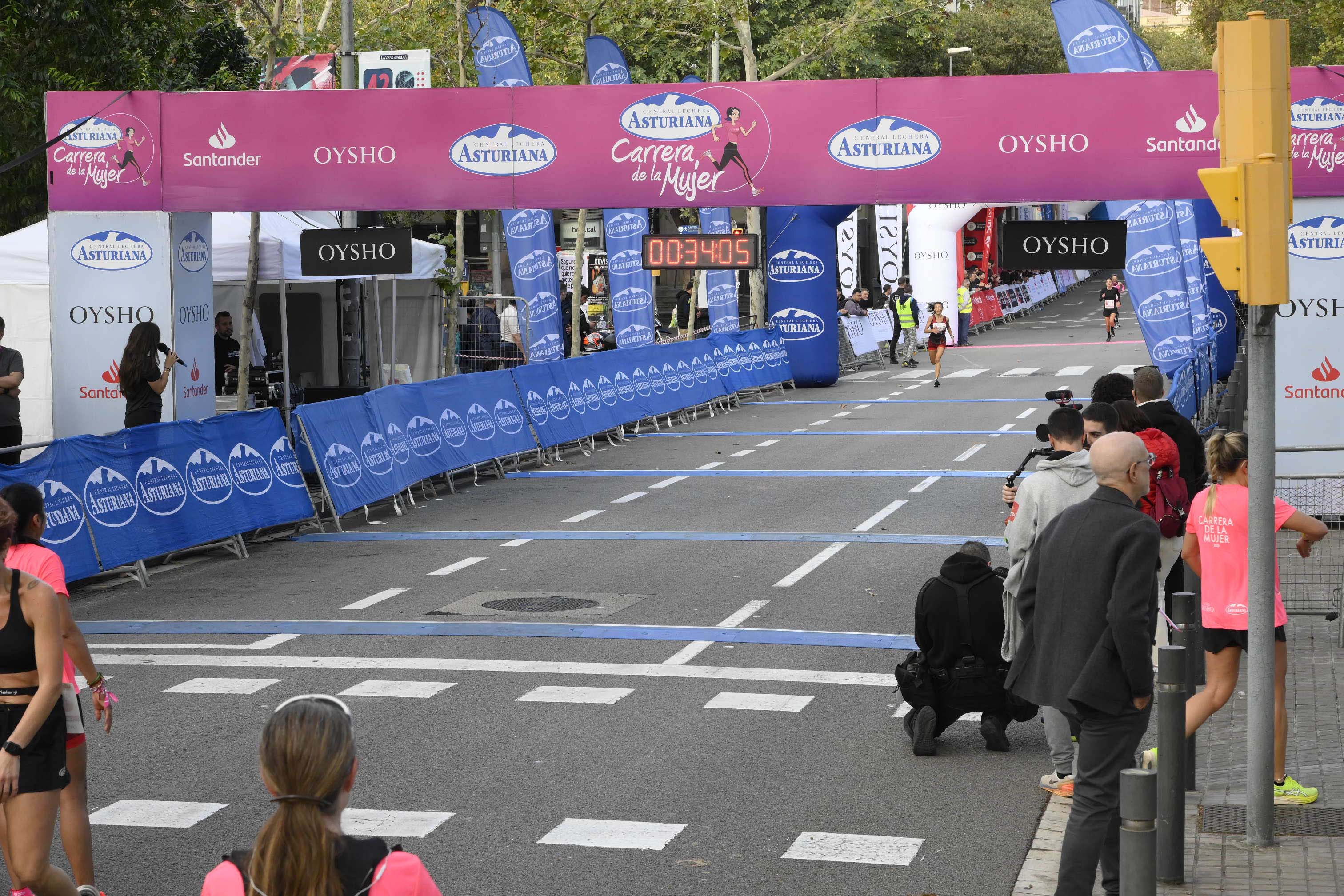 Las mejores fotos de la Carrera de la Mujer de Barcelona 2023. 4111