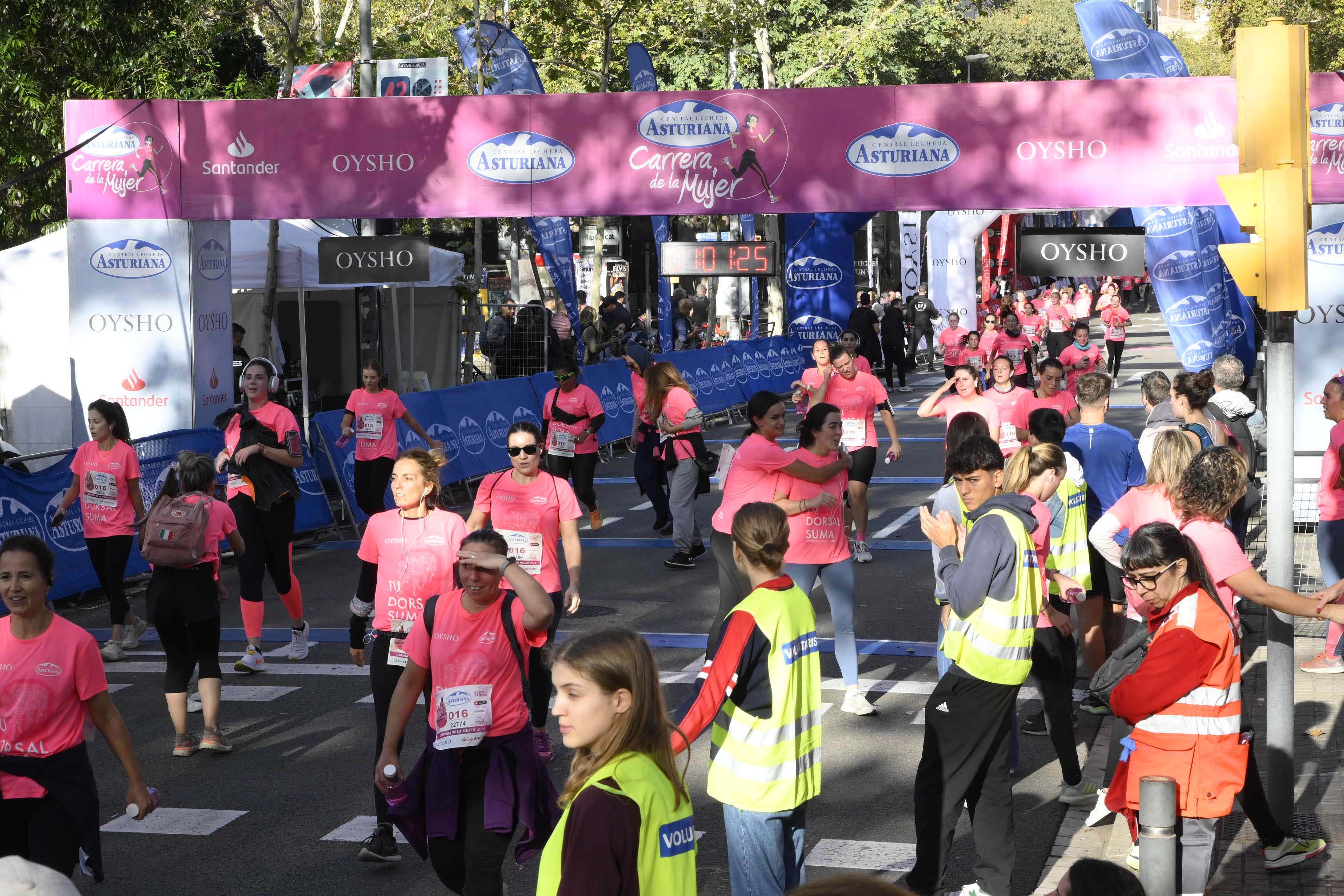Las mejores fotos de la Carrera de la Mujer de Barcelona 2023. 4919