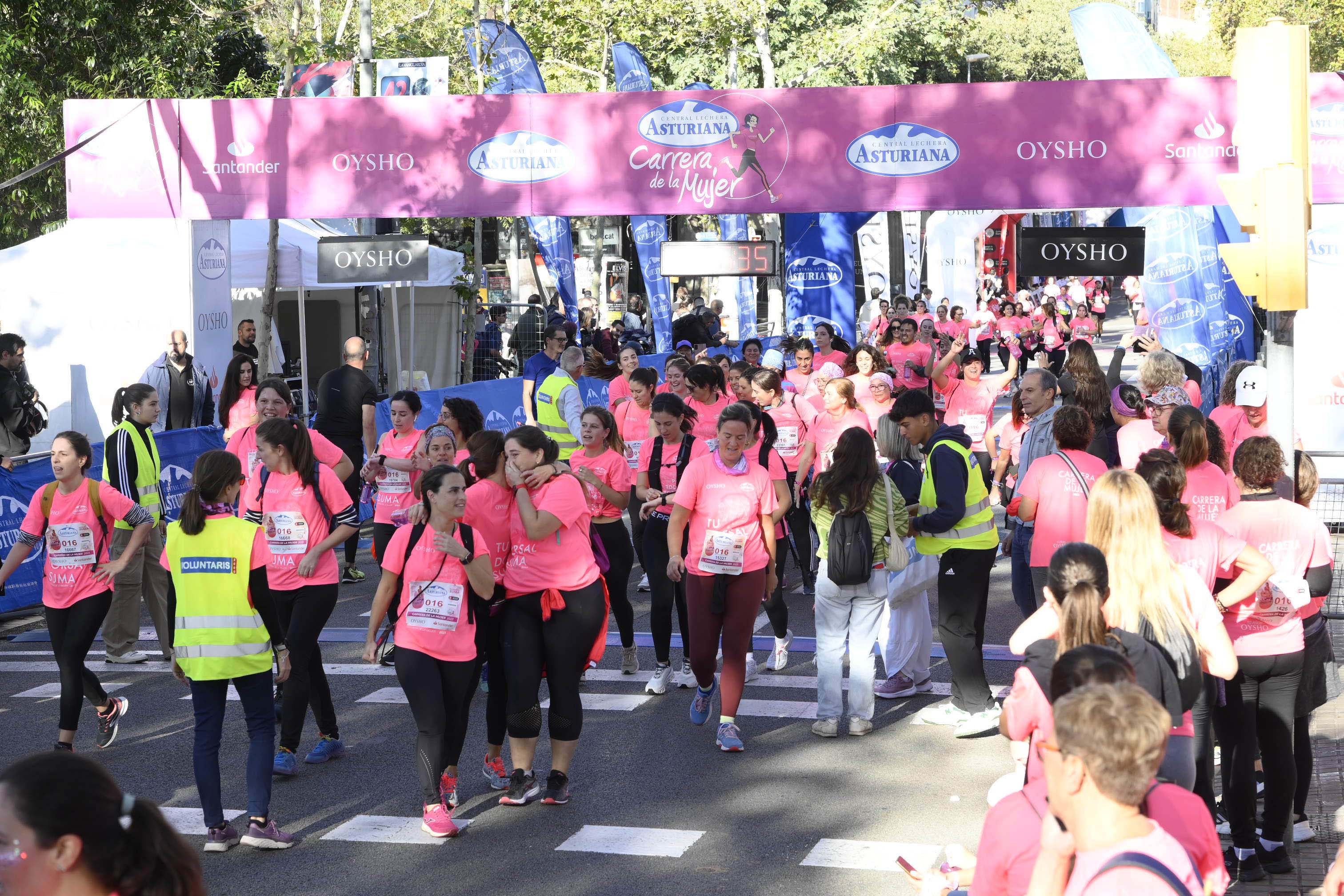 Las mejores fotos de la Carrera de la Mujer de Barcelona 2023. 5300