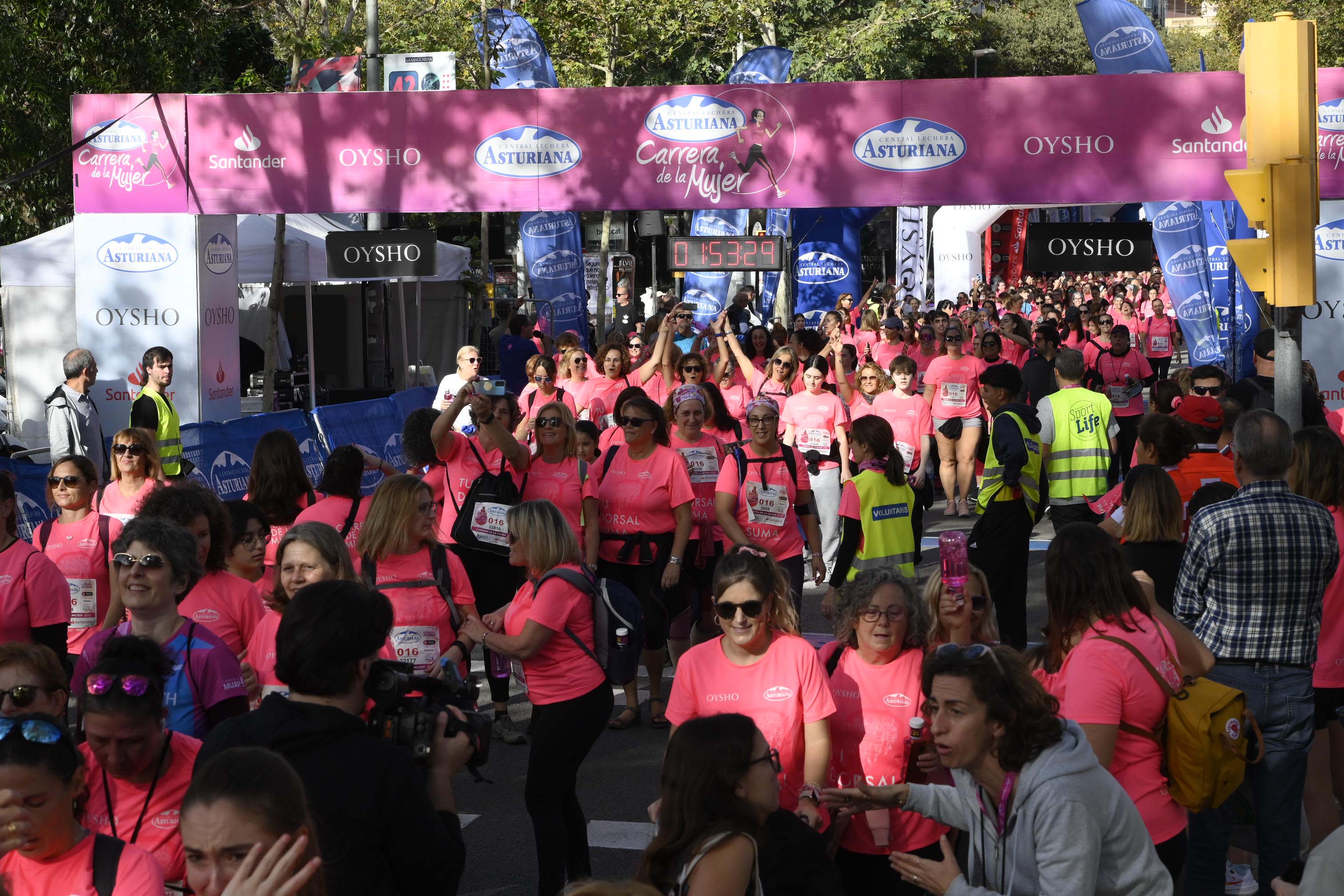 Las mejores fotos de la Carrera de la Mujer de Barcelona 2023. 6393