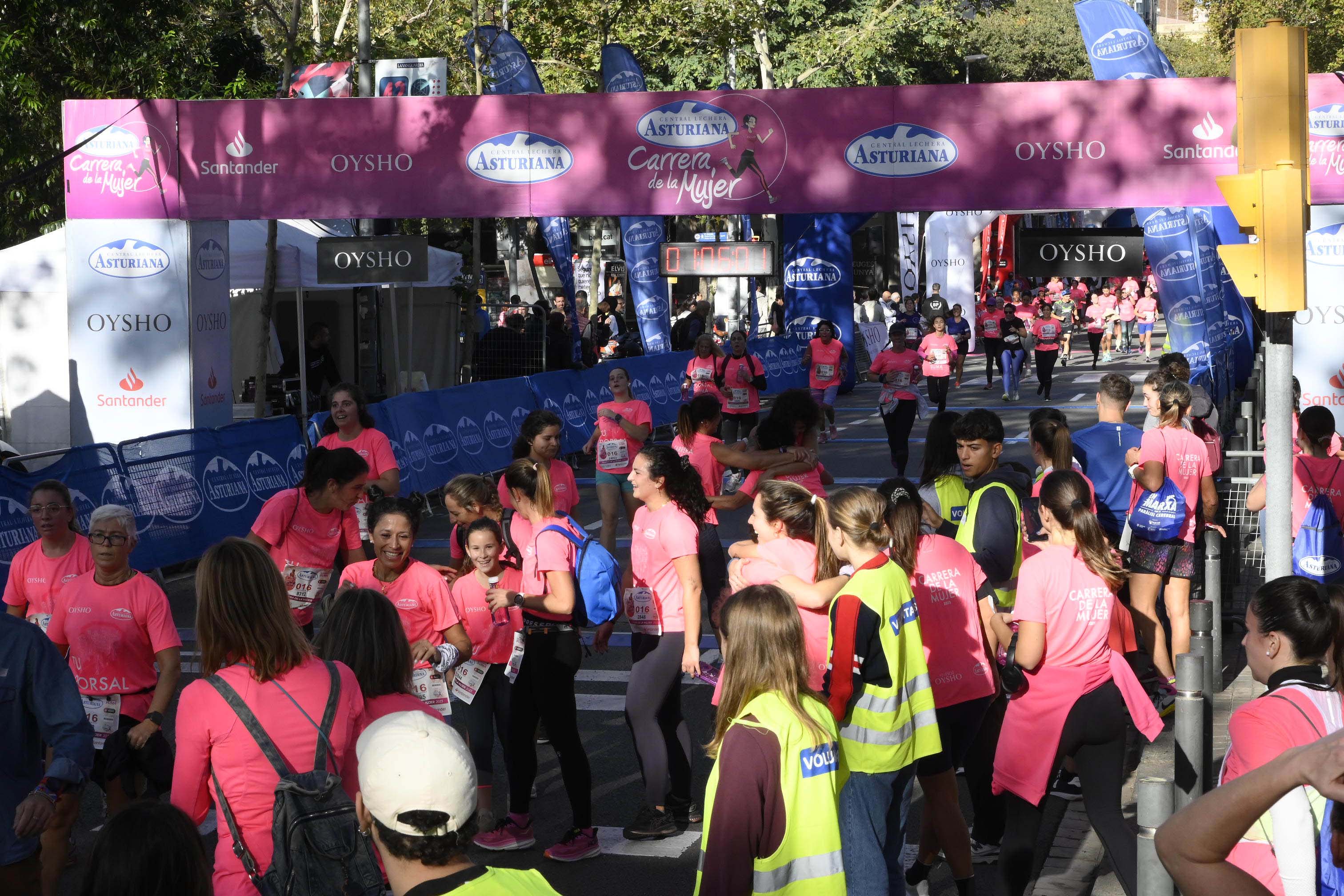Las mejores fotos de la Carrera de la Mujer de Barcelona 2023. 5057