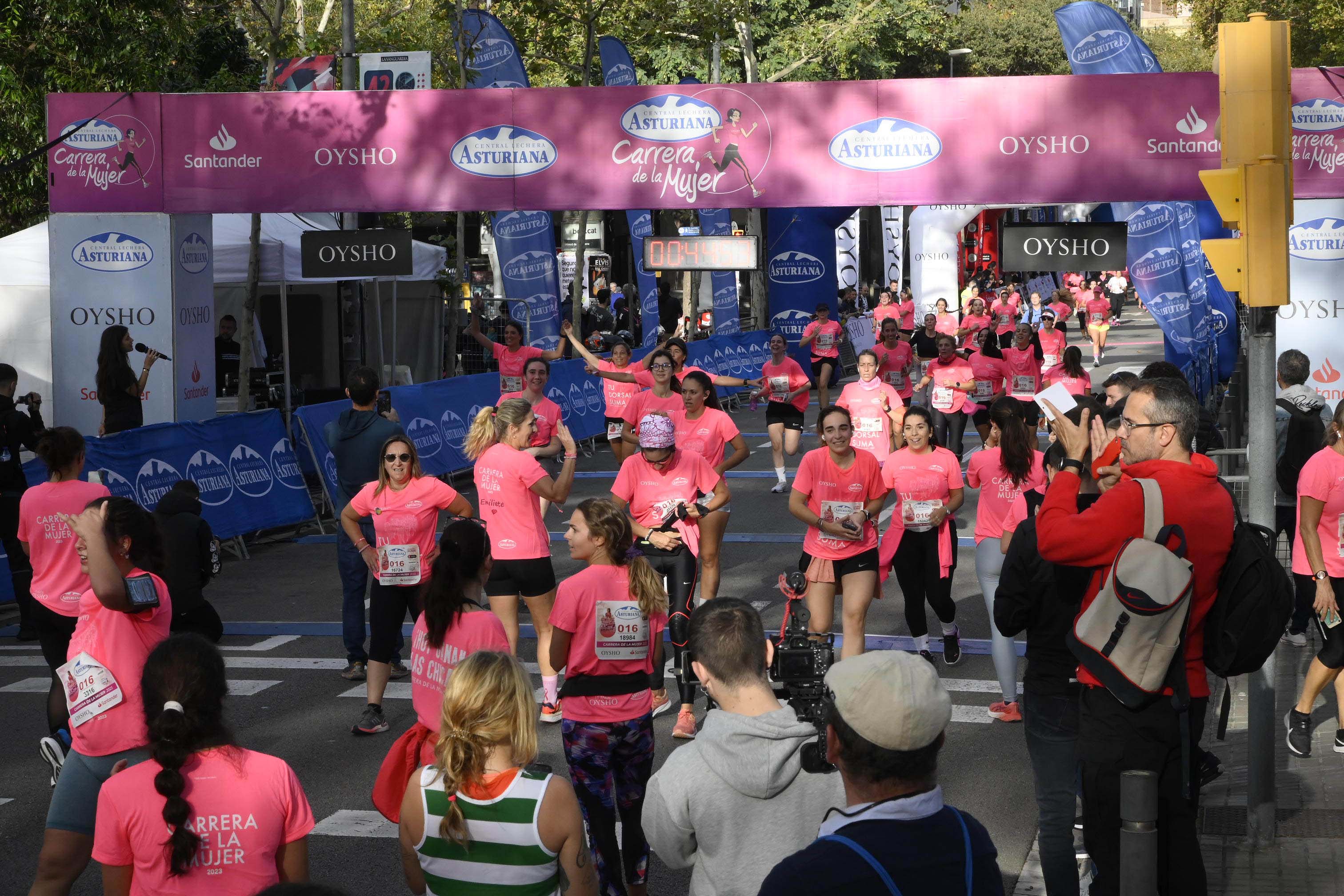 Las mejores fotos de la Carrera de la Mujer de Barcelona 2023. 4423