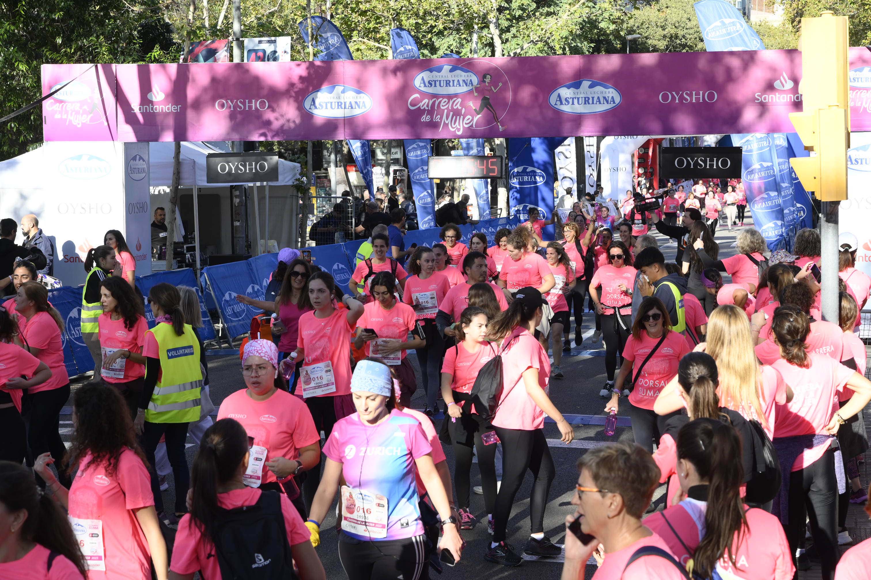 Las mejores fotos de la Carrera de la Mujer de Barcelona 2023. 5305