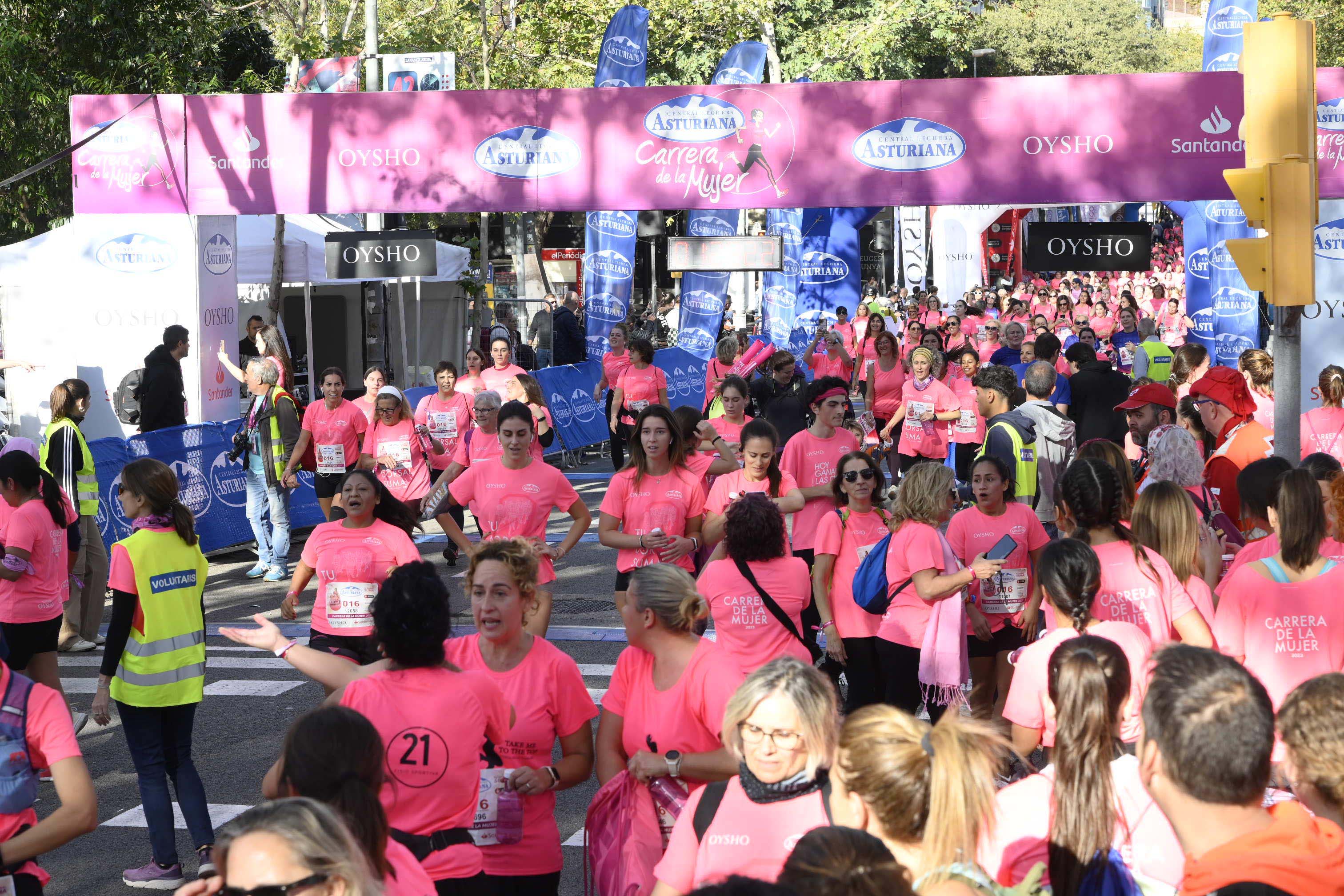 Las mejores fotos de la Carrera de la Mujer de Barcelona 2023. 5654