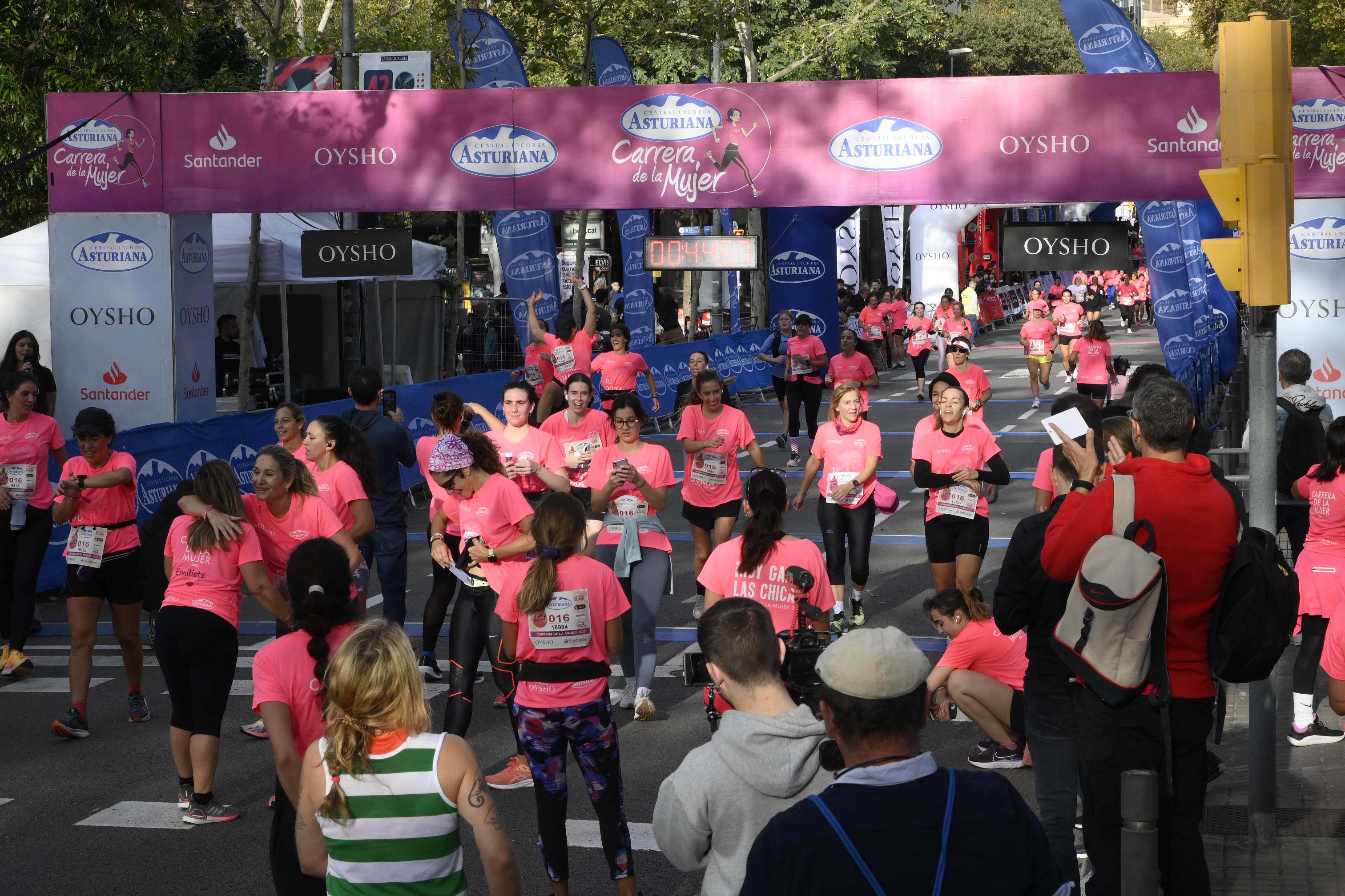 Las mejores fotos de la Carrera de la Mujer de Barcelona 2023. 4425