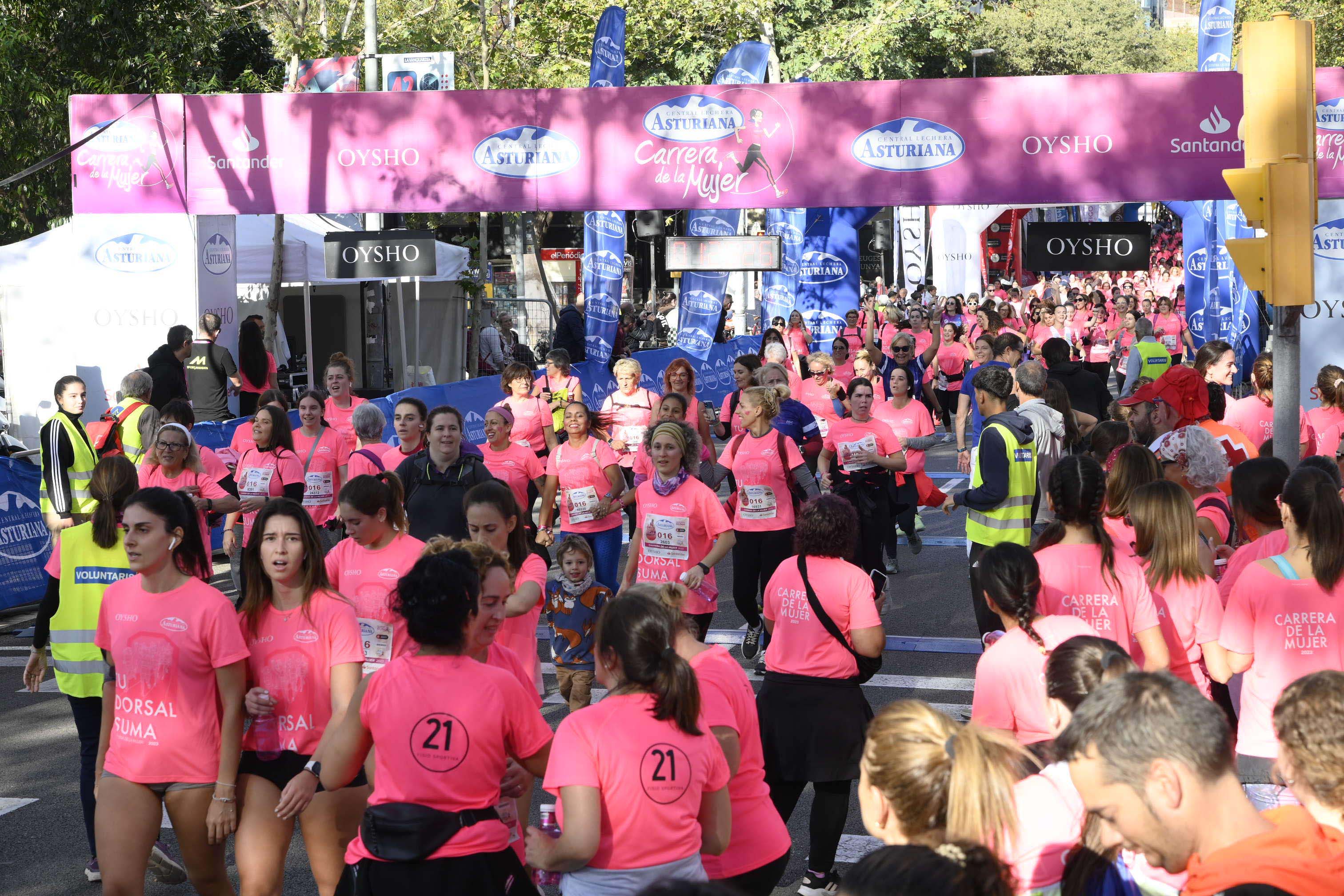 Las mejores fotos de la Carrera de la Mujer de Barcelona 2023. 5656