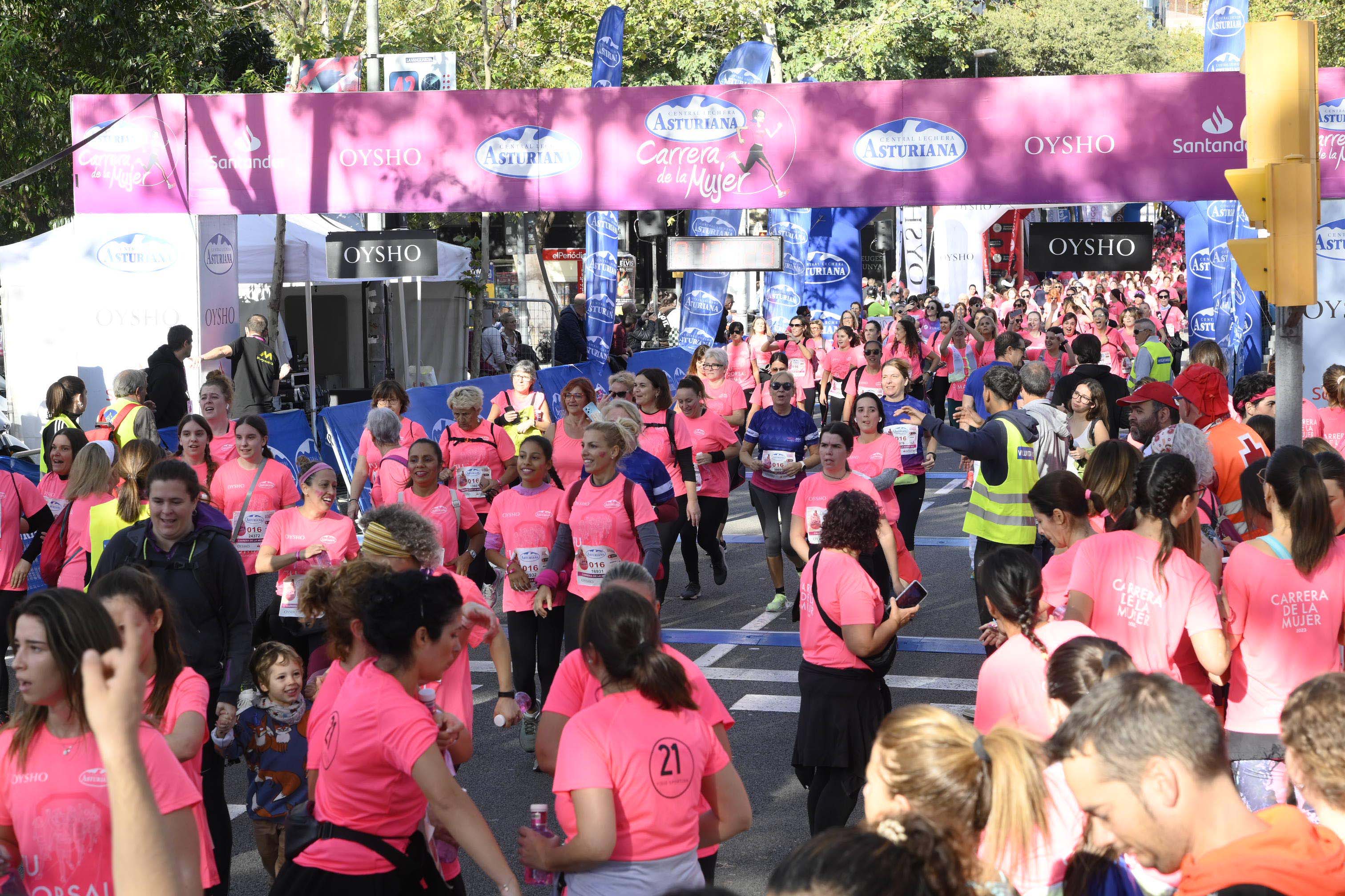 Las mejores fotos de la Carrera de la Mujer de Barcelona 2023. 5657