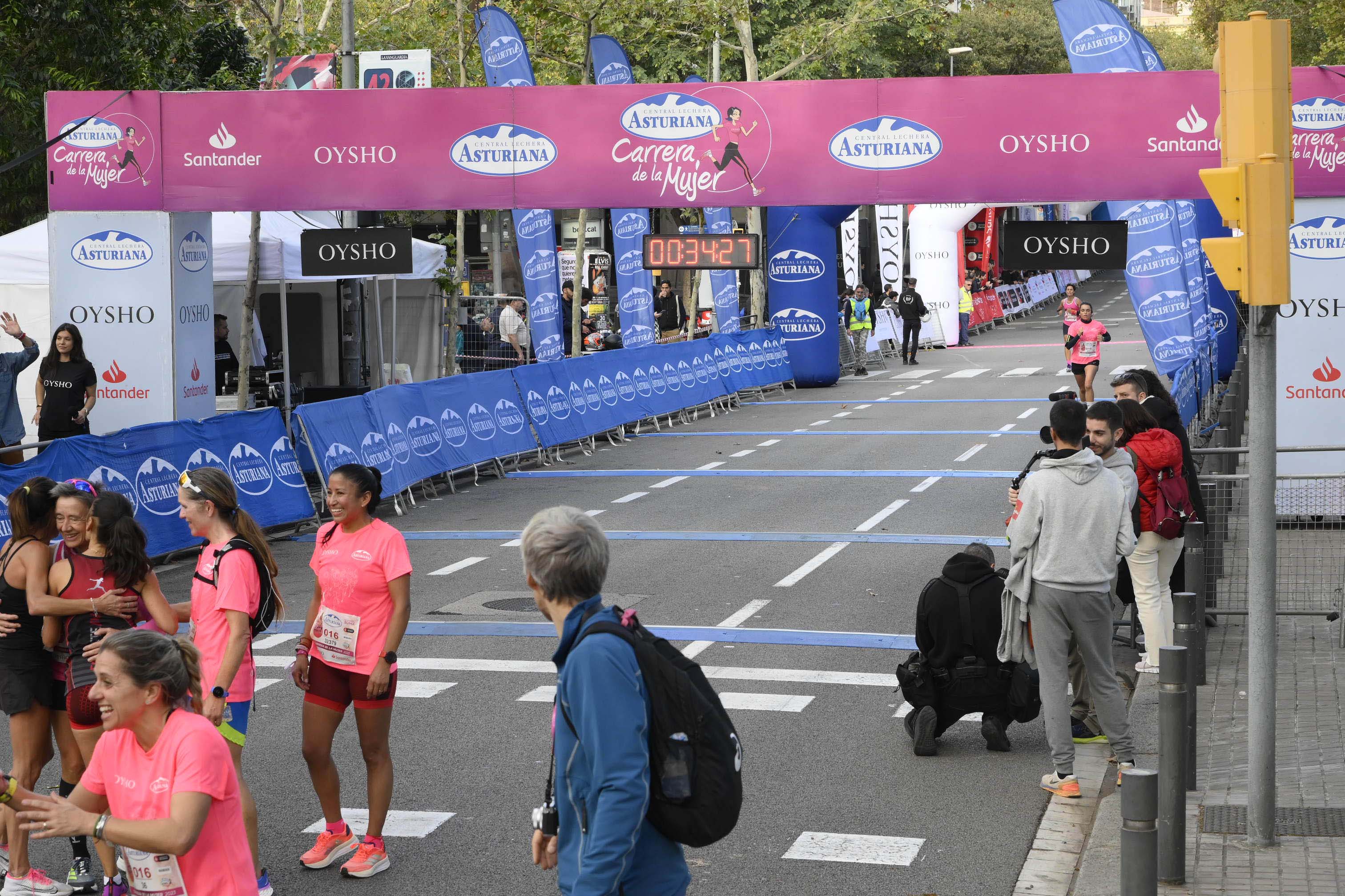 Las mejores fotos de la Carrera de la Mujer de Barcelona 2023. 4122