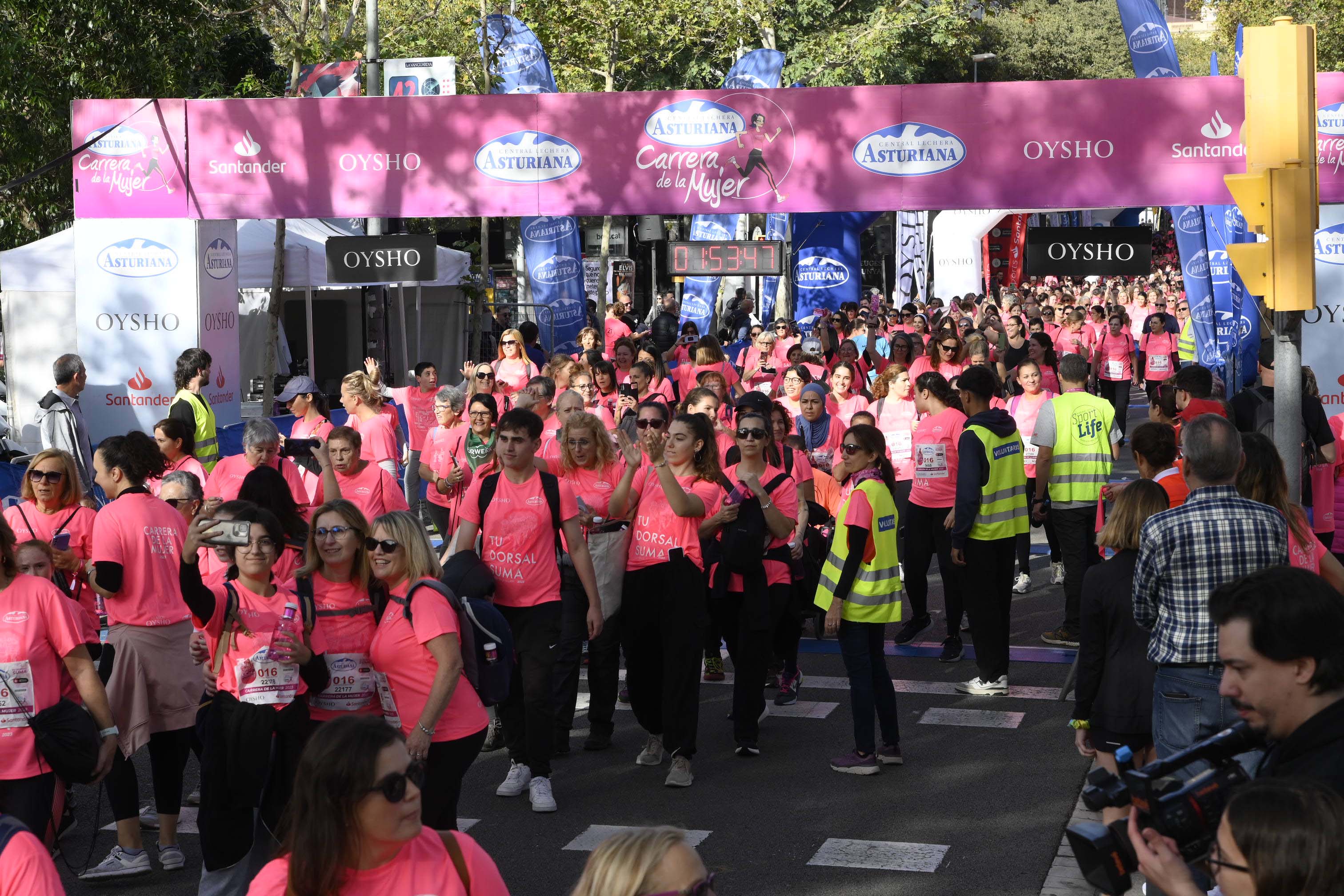 Las mejores fotos de la Carrera de la Mujer de Barcelona 2023. 6402