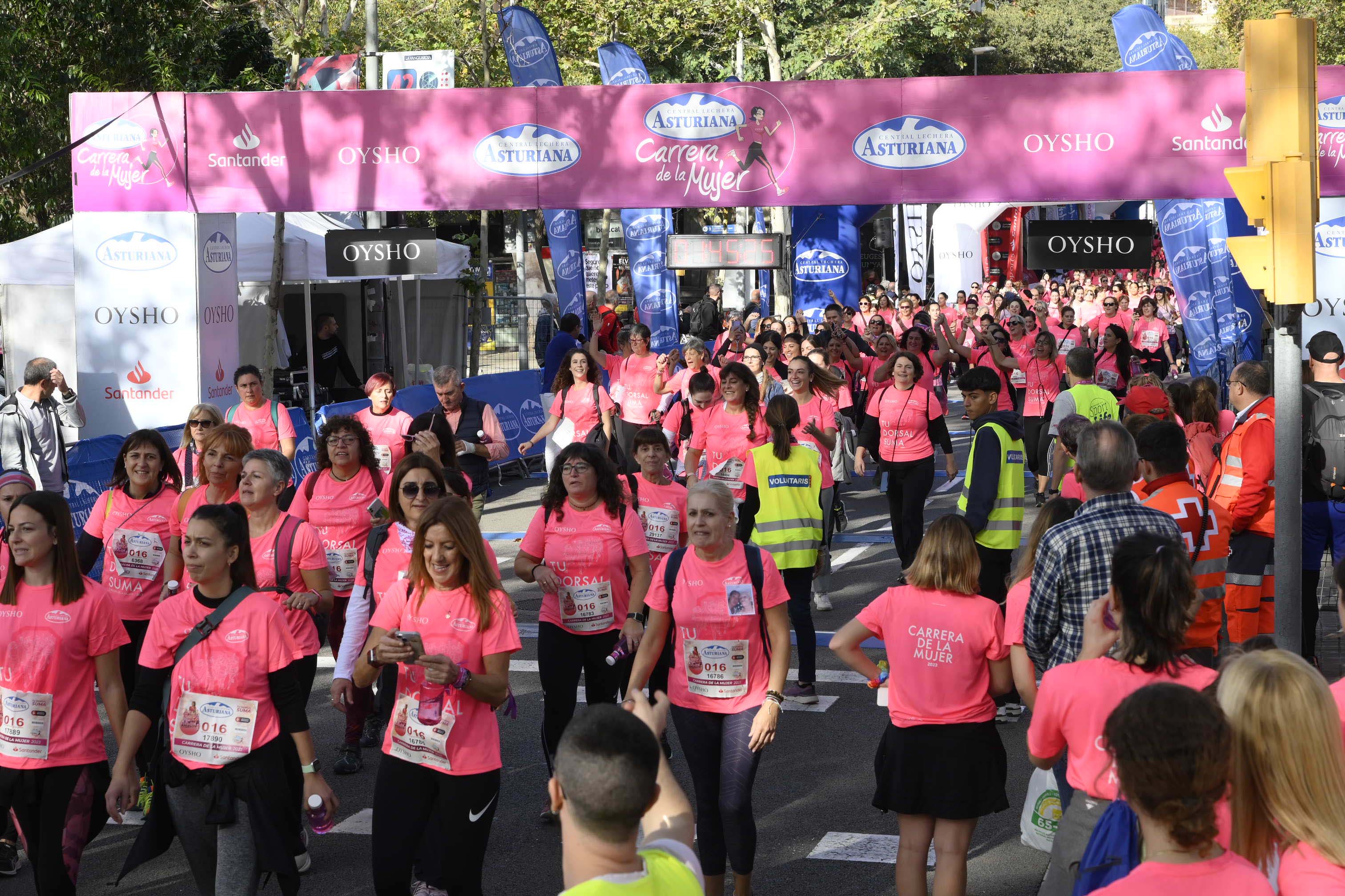 Las mejores fotos de la Carrera de la Mujer de Barcelona 2023. 6155