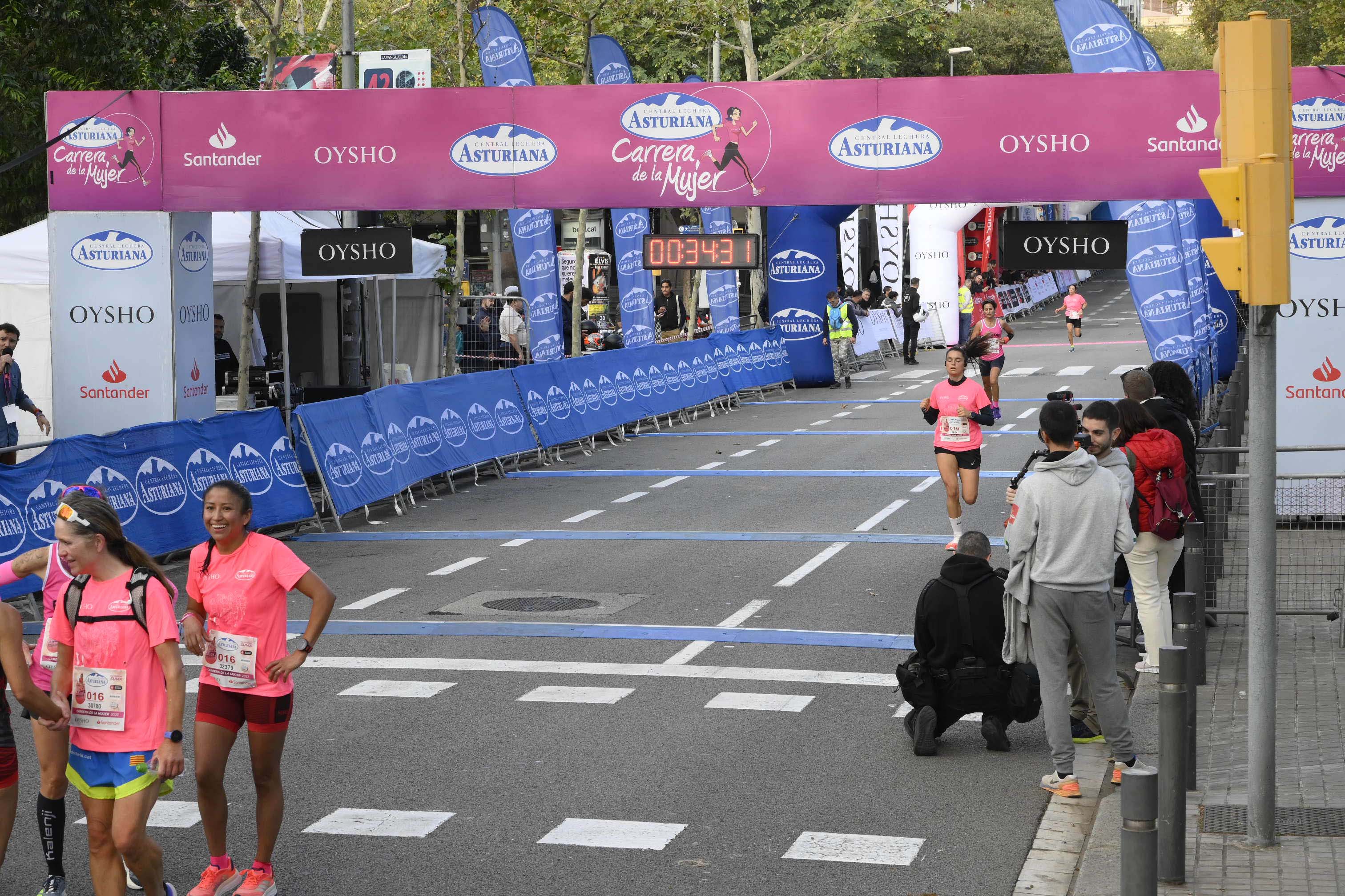 Las mejores fotos de la Carrera de la Mujer de Barcelona 2023. 4124