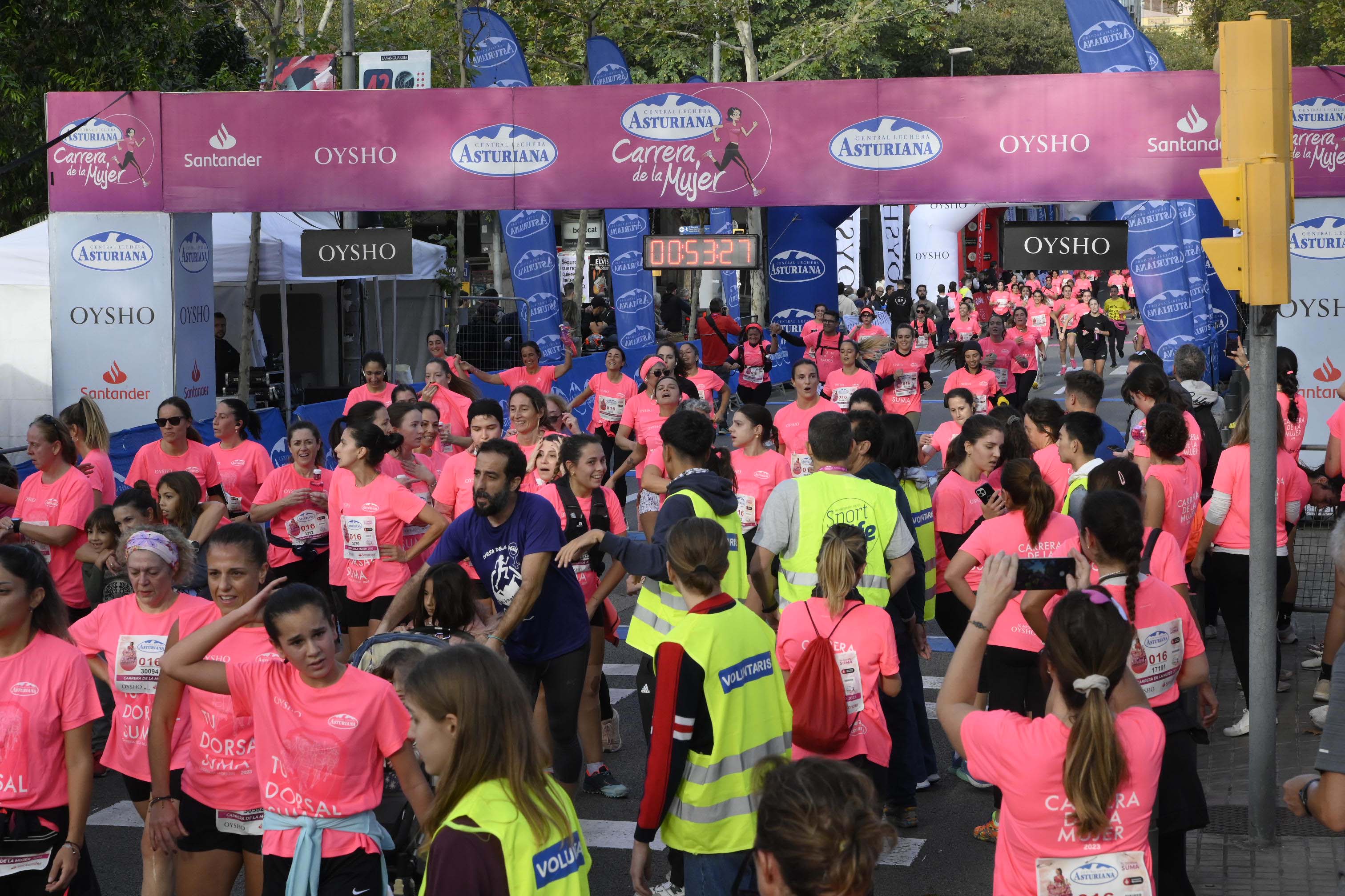 Las mejores fotos de la Carrera de la Mujer de Barcelona 2023. 4680