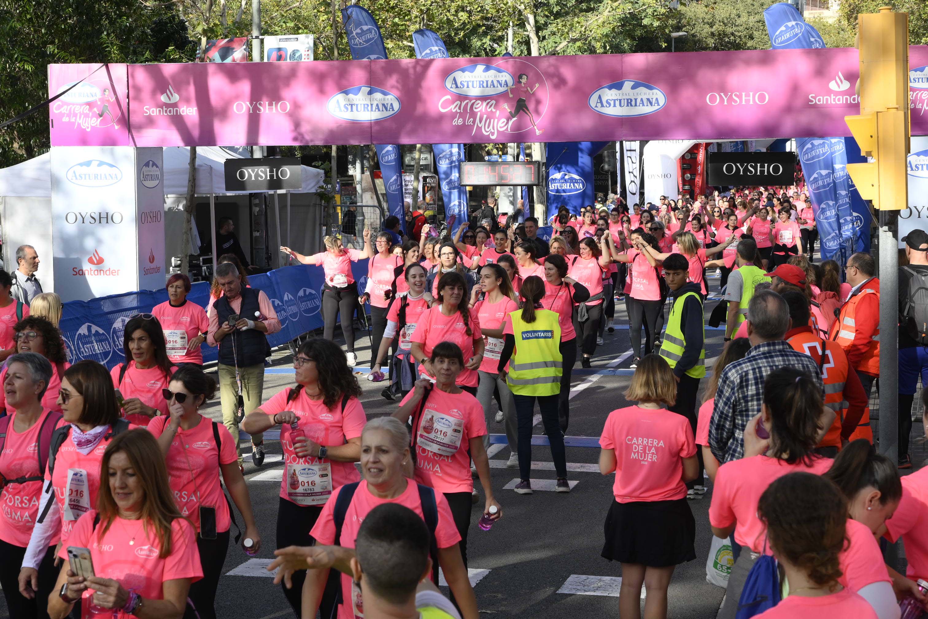 Las mejores fotos de la Carrera de la Mujer de Barcelona 2023. 6156