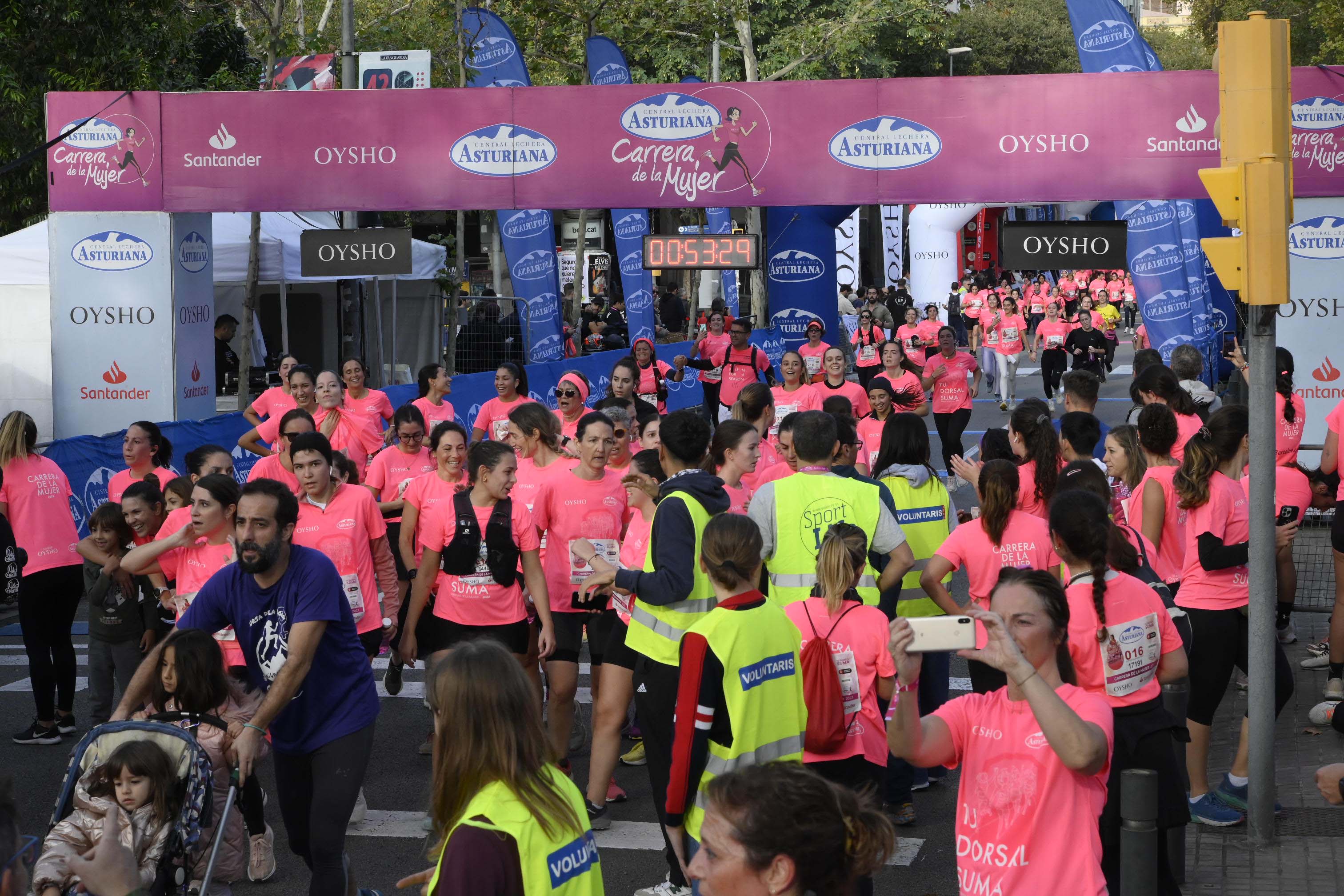 Las mejores fotos de la Carrera de la Mujer de Barcelona 2023. 4681