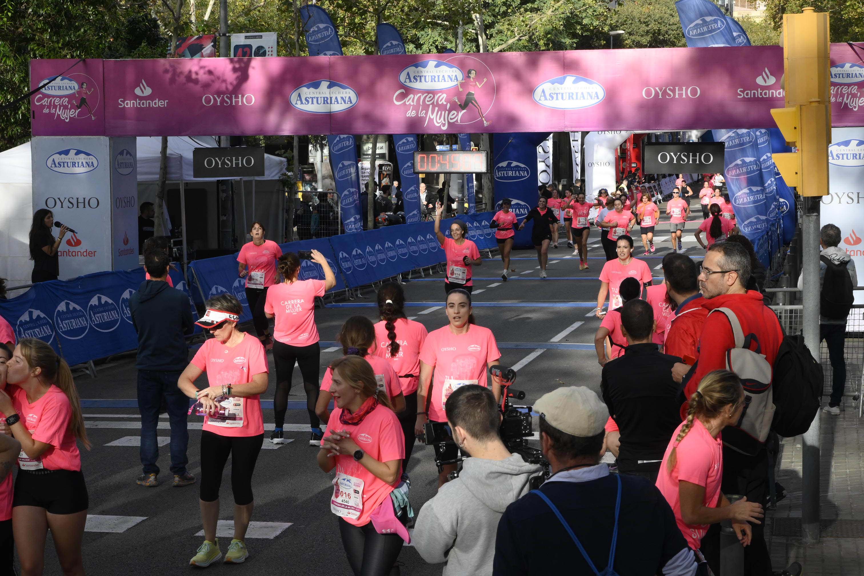 Las mejores fotos de la Carrera de la Mujer de Barcelona 2023. 4431