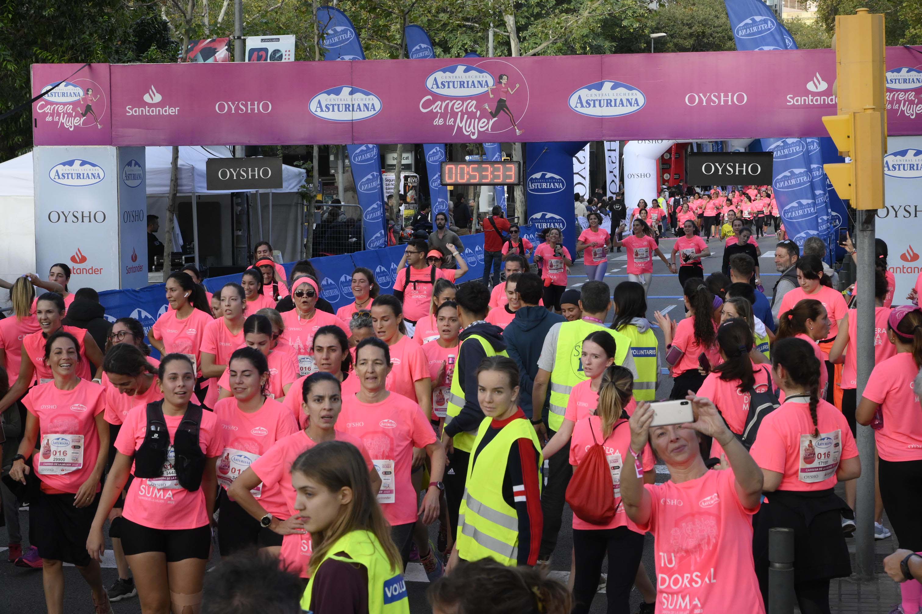 Las mejores fotos de la Carrera de la Mujer de Barcelona 2023. 4683
