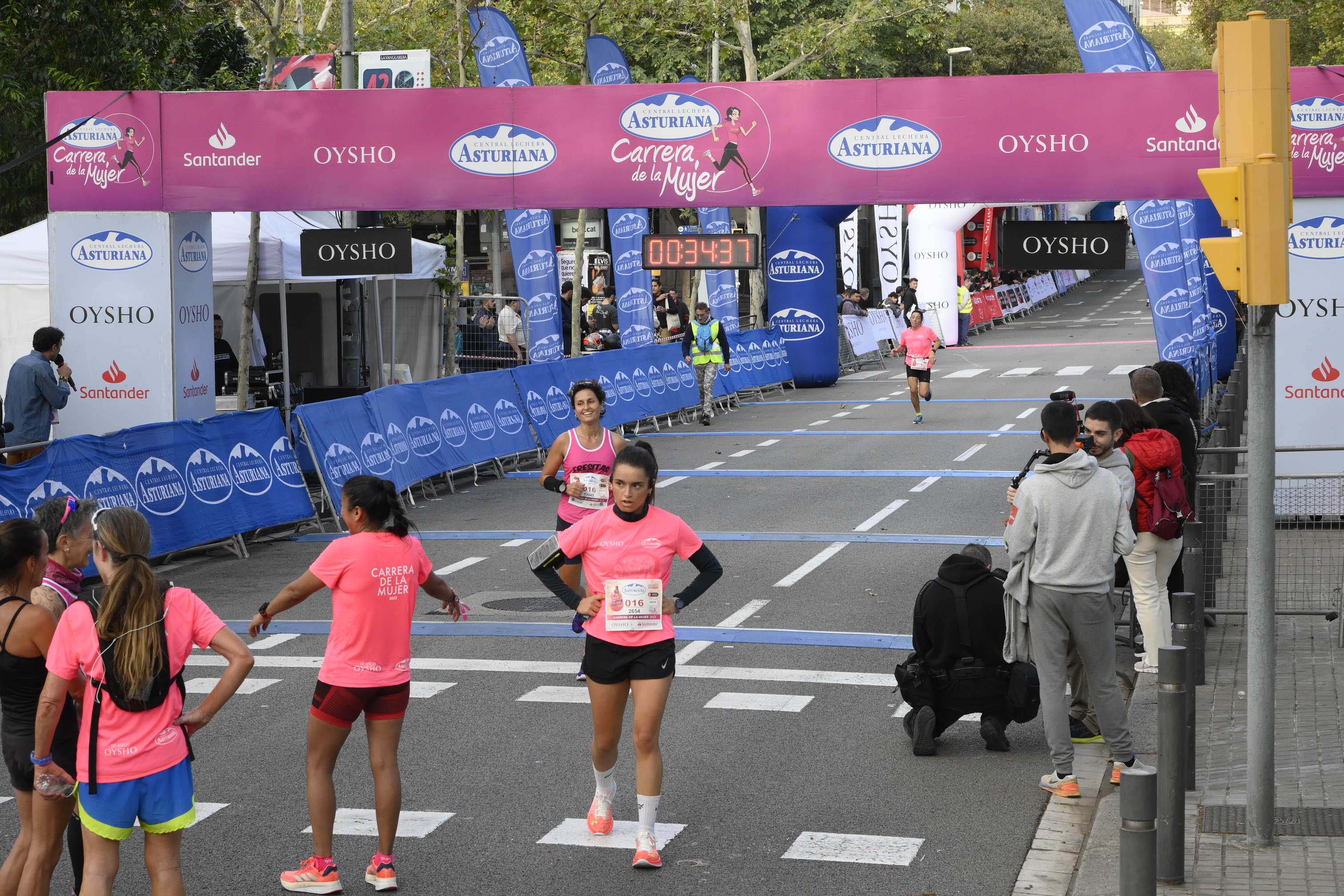 Las mejores fotos de la Carrera de la Mujer de Barcelona 2023. 4127