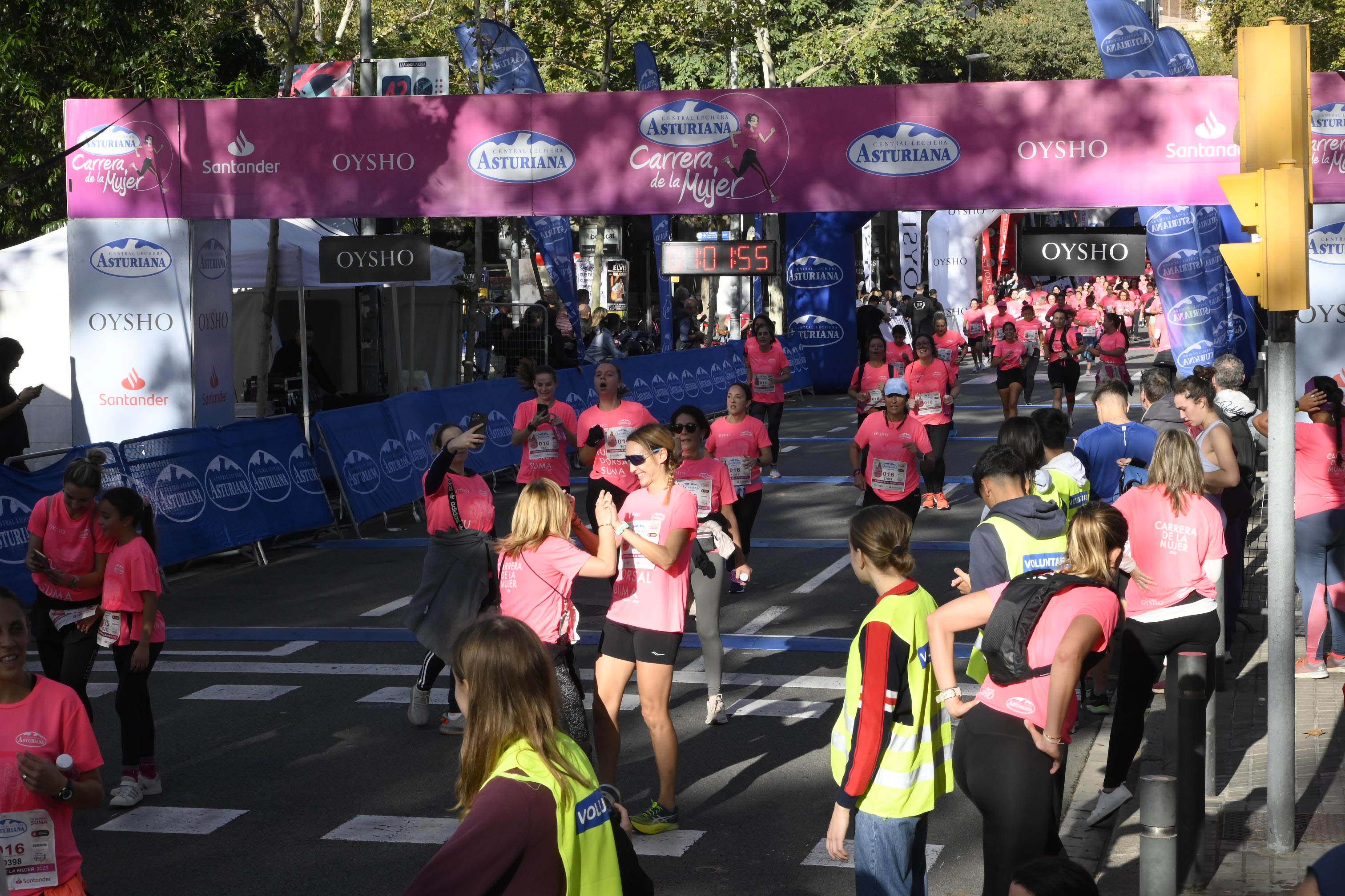 Las mejores fotos de la Carrera de la Mujer de Barcelona 2023. 4934