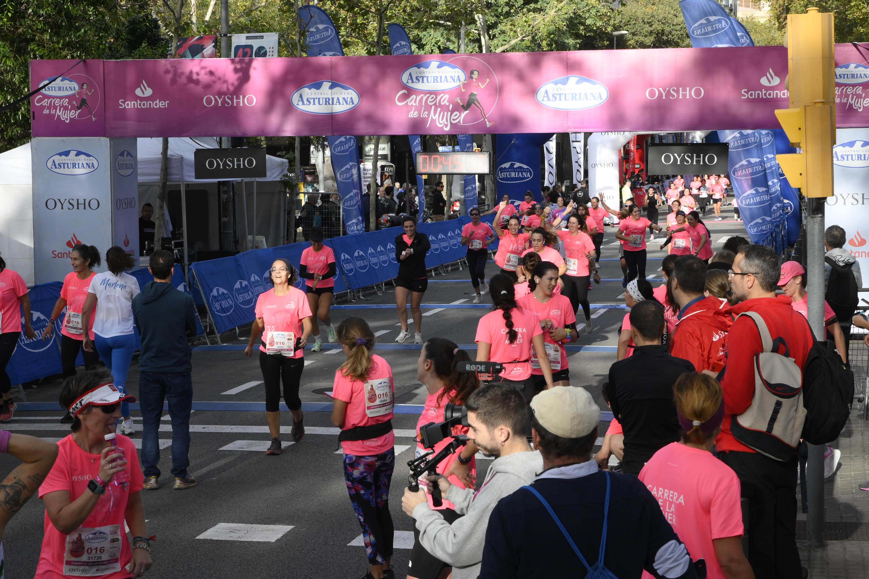 Las mejores fotos de la Carrera de la Mujer de Barcelona 2023. 4433