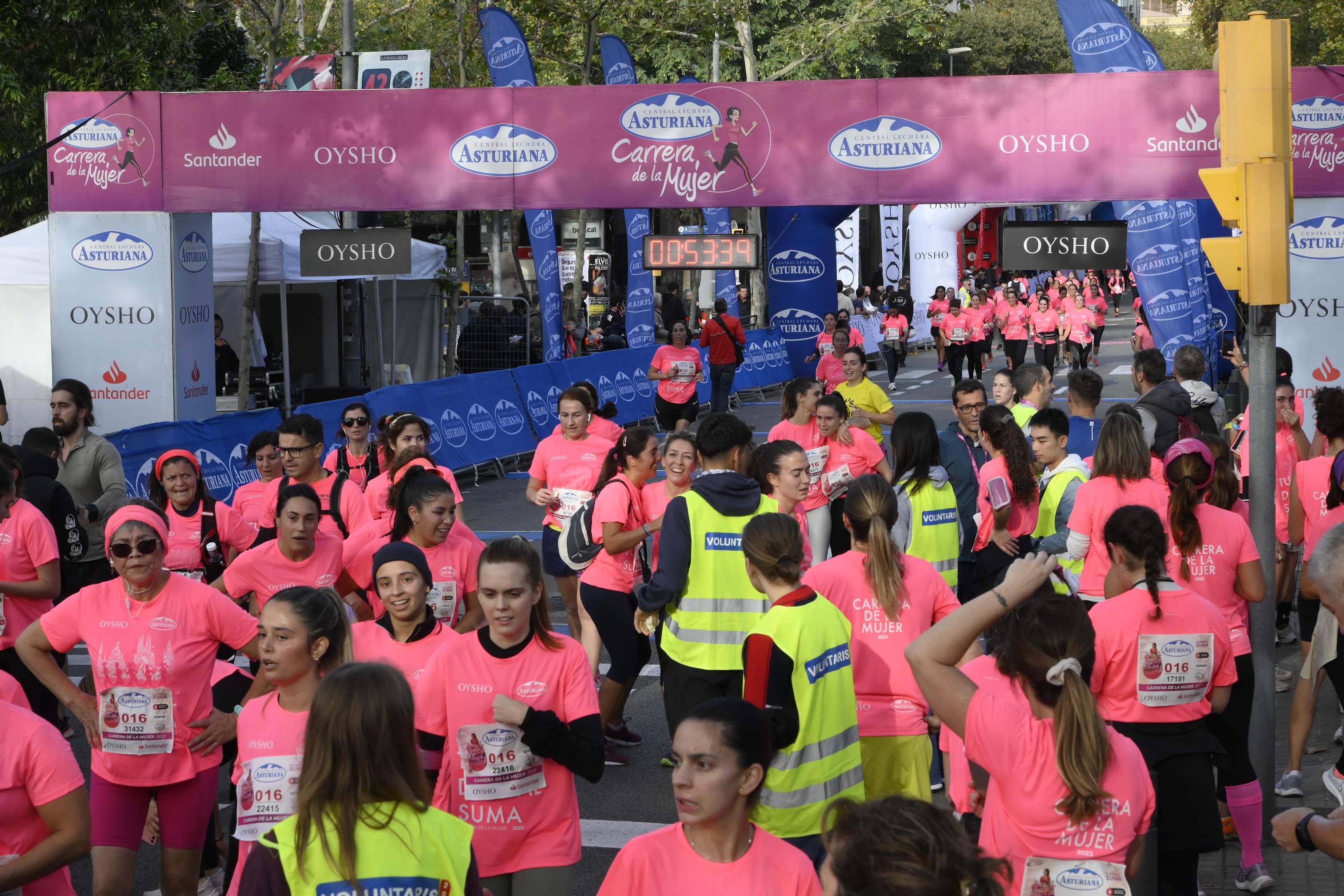 Las mejores fotos de la Carrera de la Mujer de Barcelona 2023. 4686