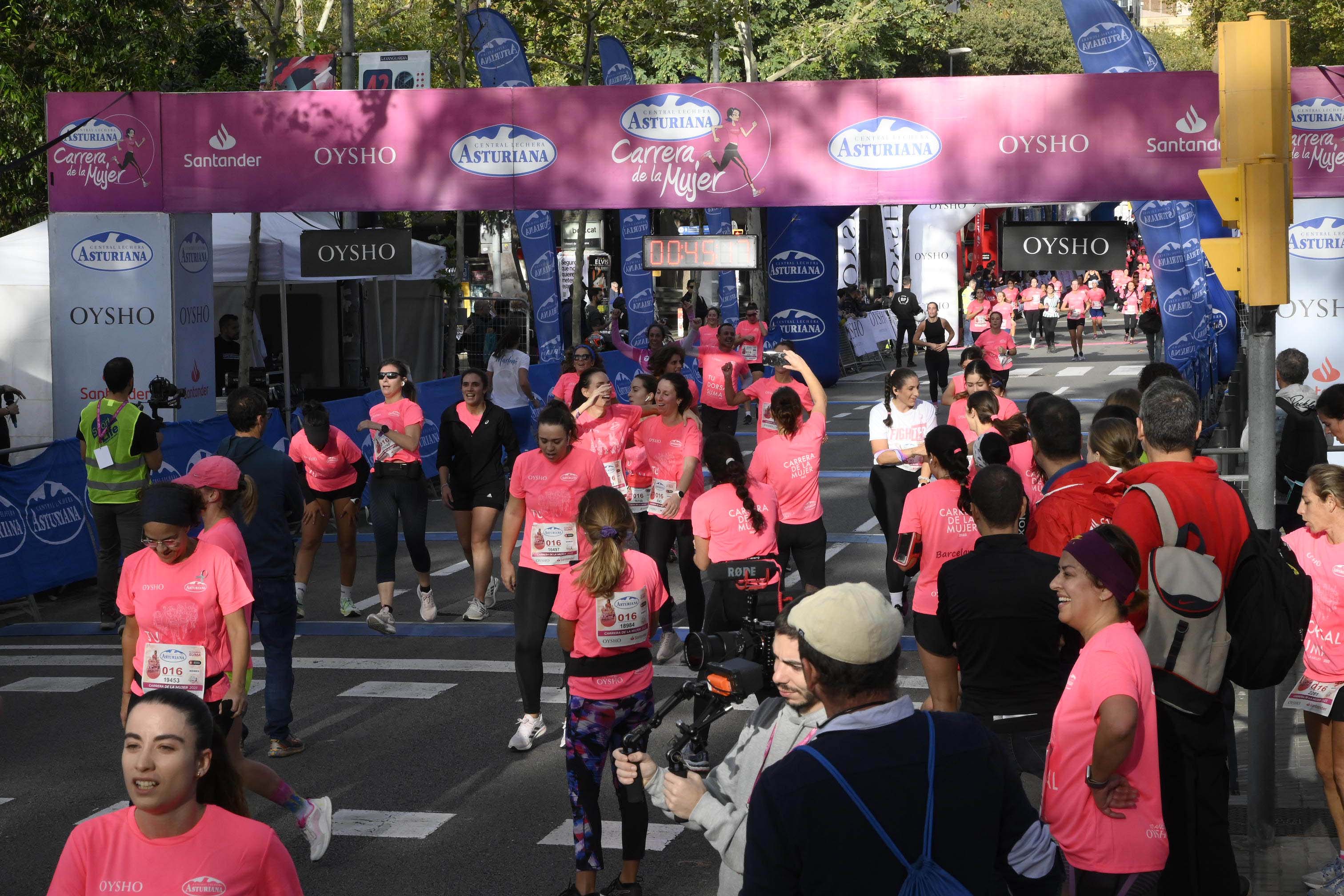 Las mejores fotos de la Carrera de la Mujer de Barcelona 2023. 4435