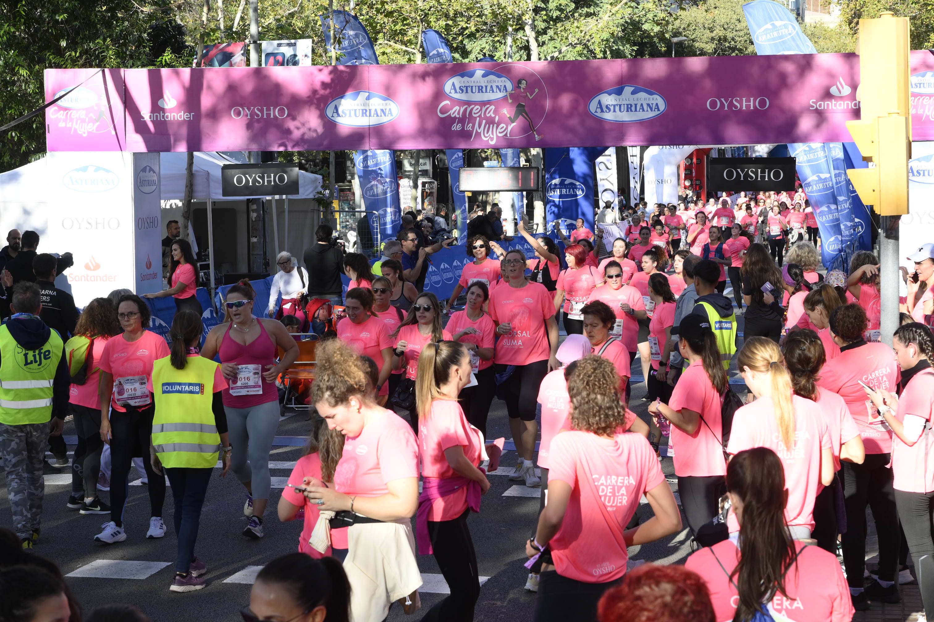 Las mejores fotos de la Carrera de la Mujer de Barcelona 2023. 5318