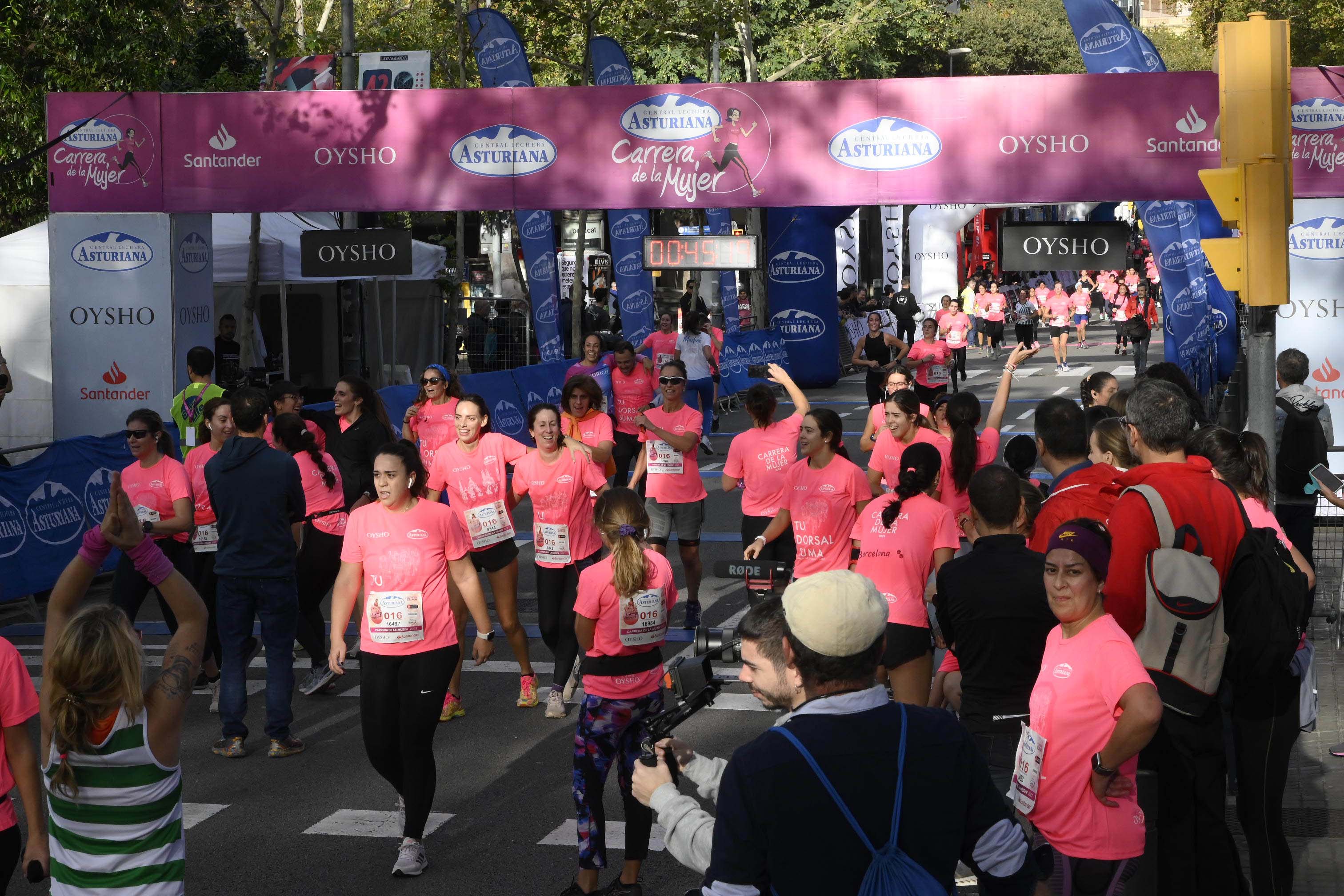 Las mejores fotos de la Carrera de la Mujer de Barcelona 2023. 4436