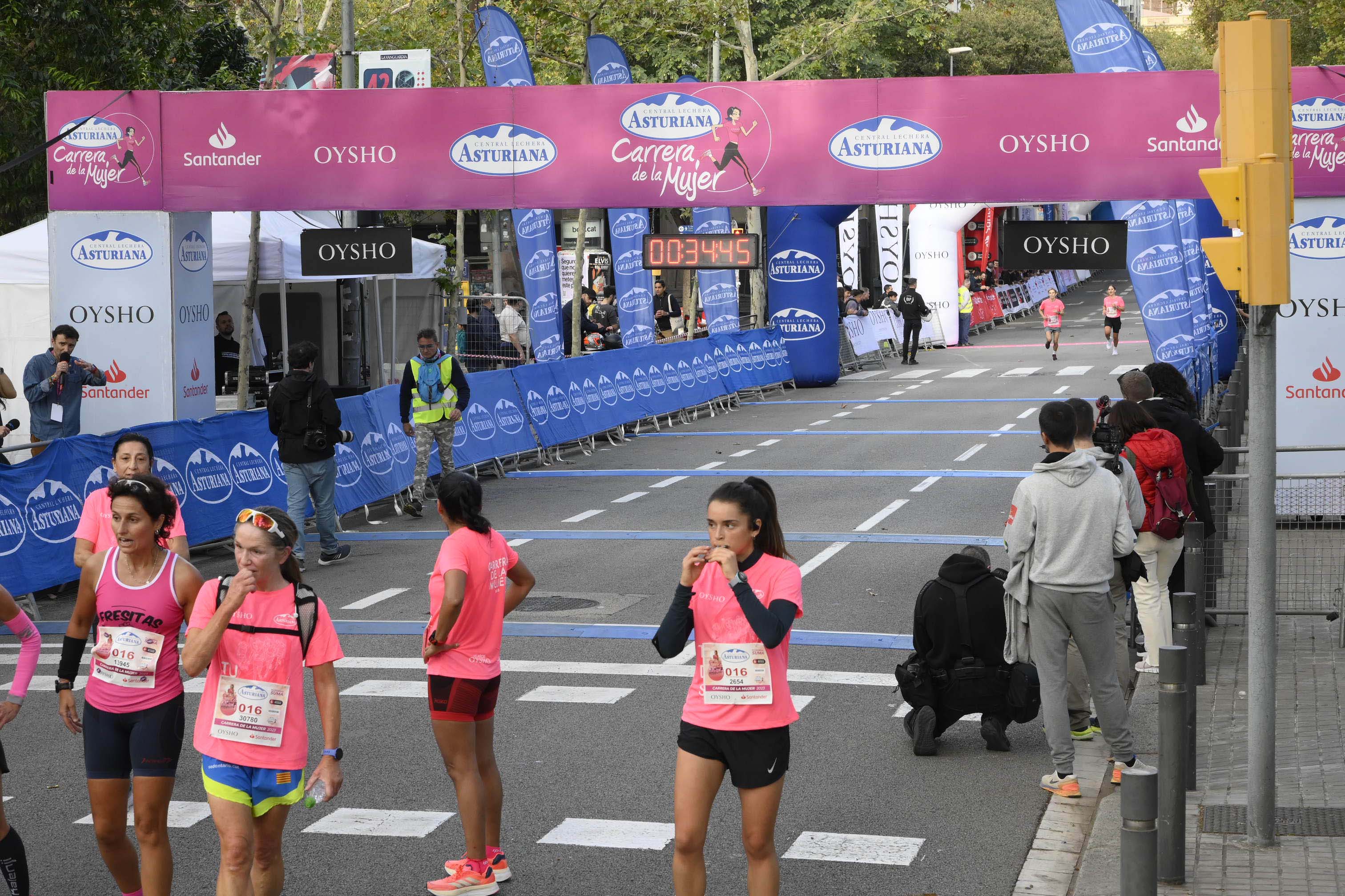 Las mejores fotos de la Carrera de la Mujer de Barcelona 2023. 4131