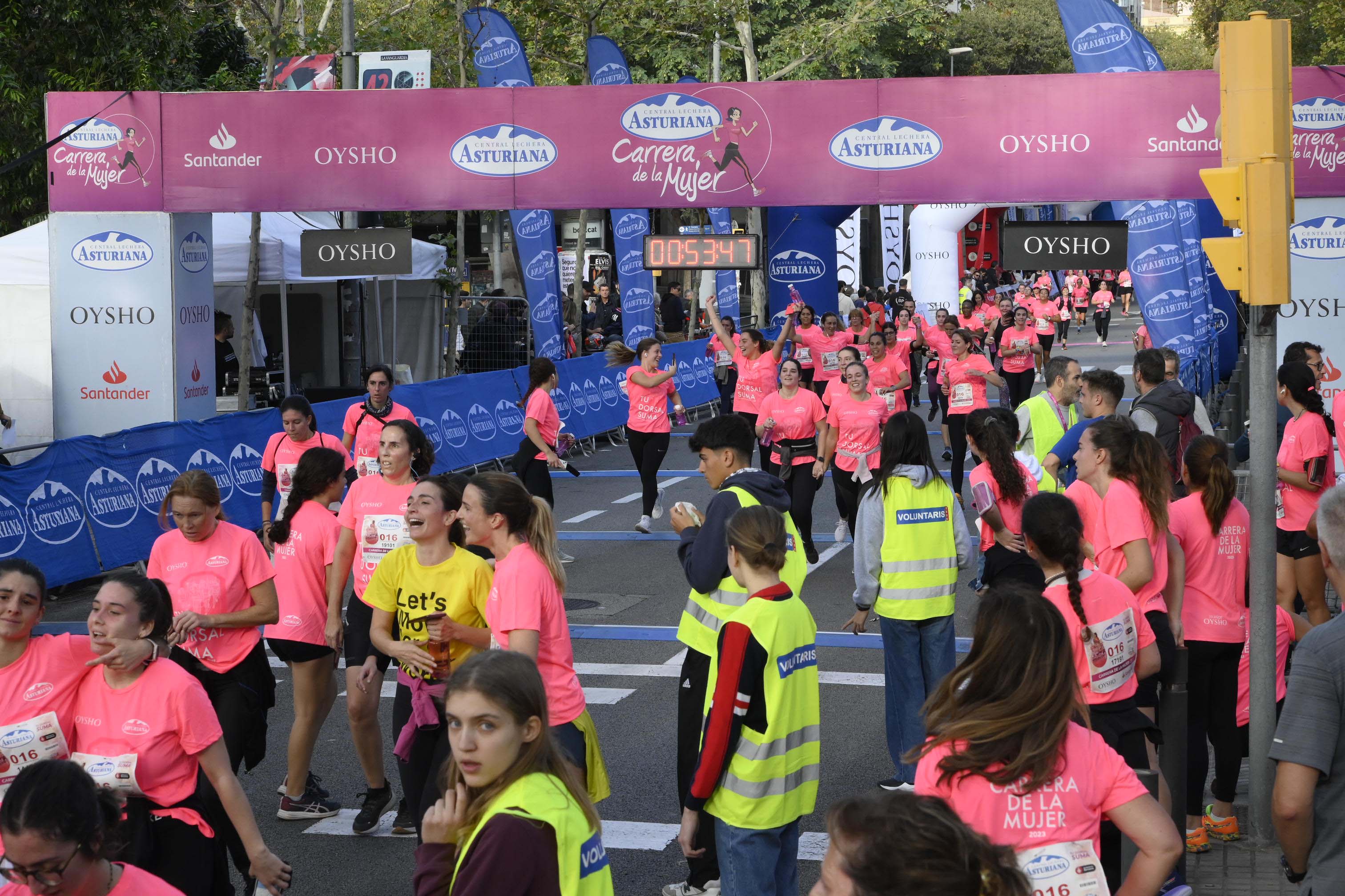 Las mejores fotos de la Carrera de la Mujer de Barcelona 2023. 4690