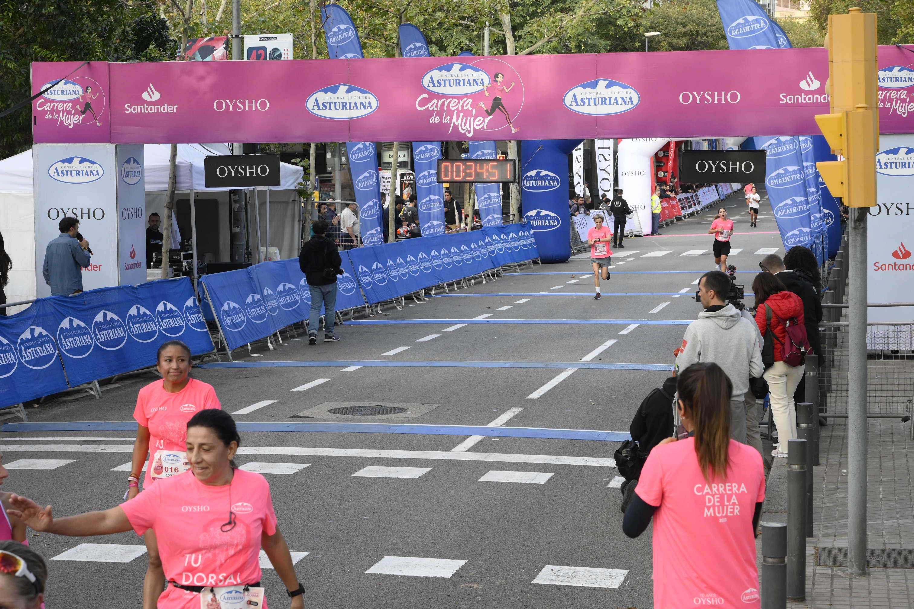 Las mejores fotos de la Carrera de la Mujer de Barcelona 2023. 4134
