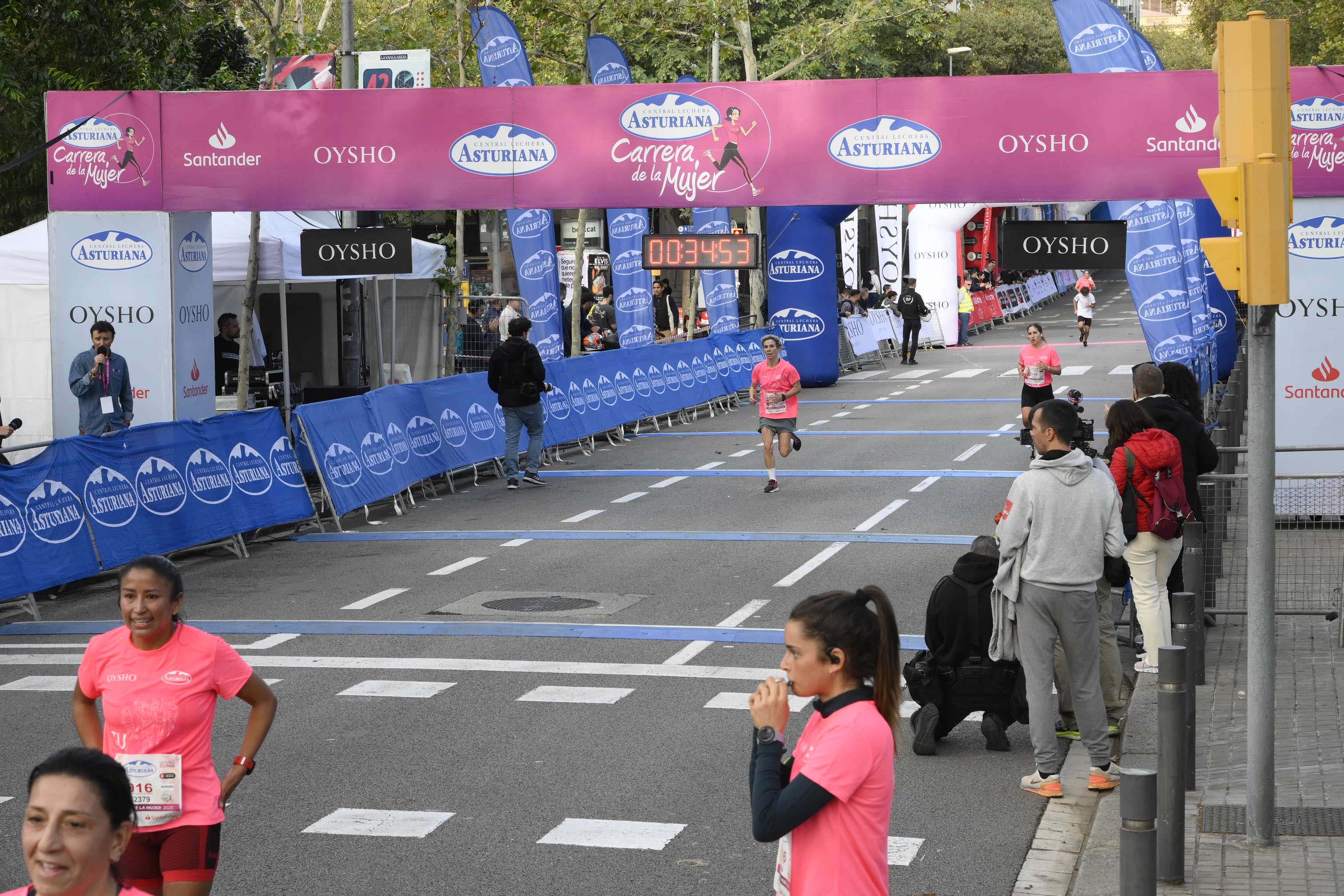 Las mejores fotos de la Carrera de la Mujer de Barcelona 2023. 4135