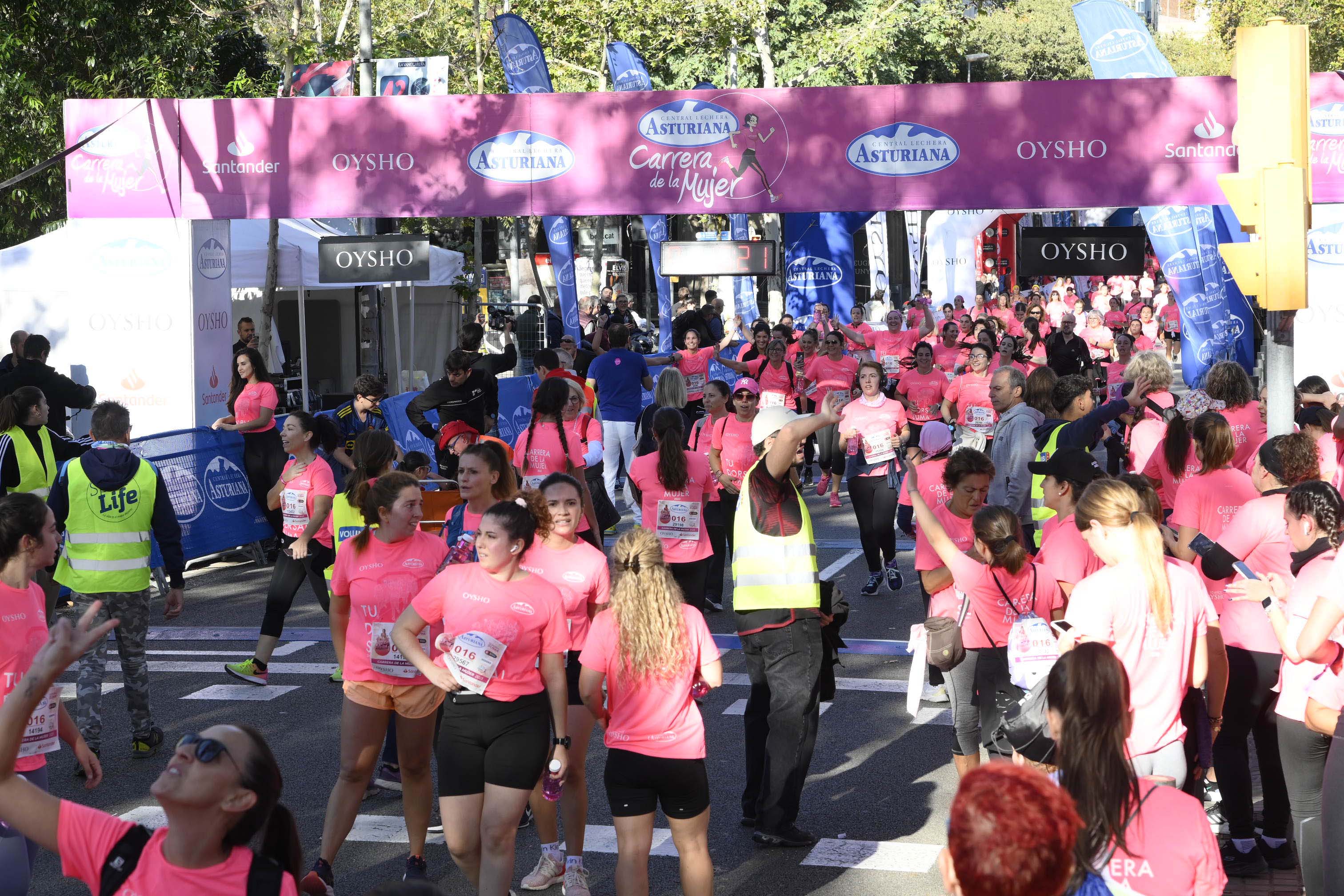 Las mejores fotos de la Carrera de la Mujer de Barcelona 2023. 5323