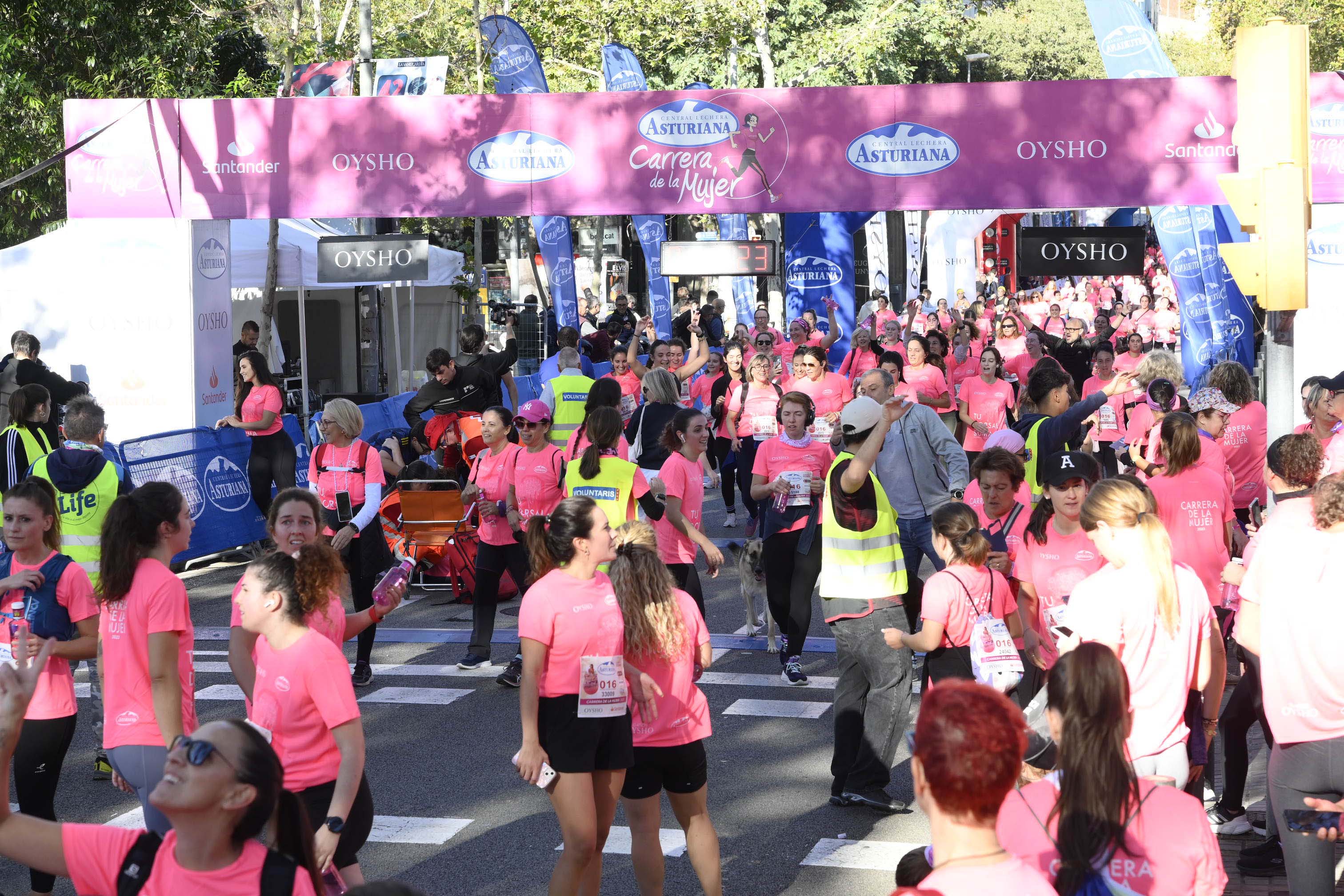 Las mejores fotos de la Carrera de la Mujer de Barcelona 2023. 5324