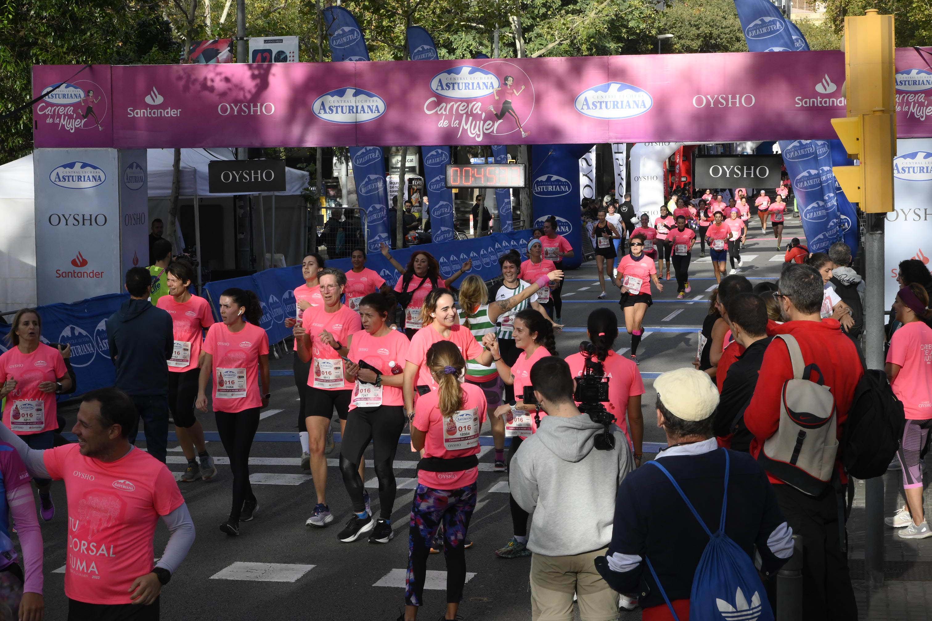 Las mejores fotos de la Carrera de la Mujer de Barcelona 2023. 4443