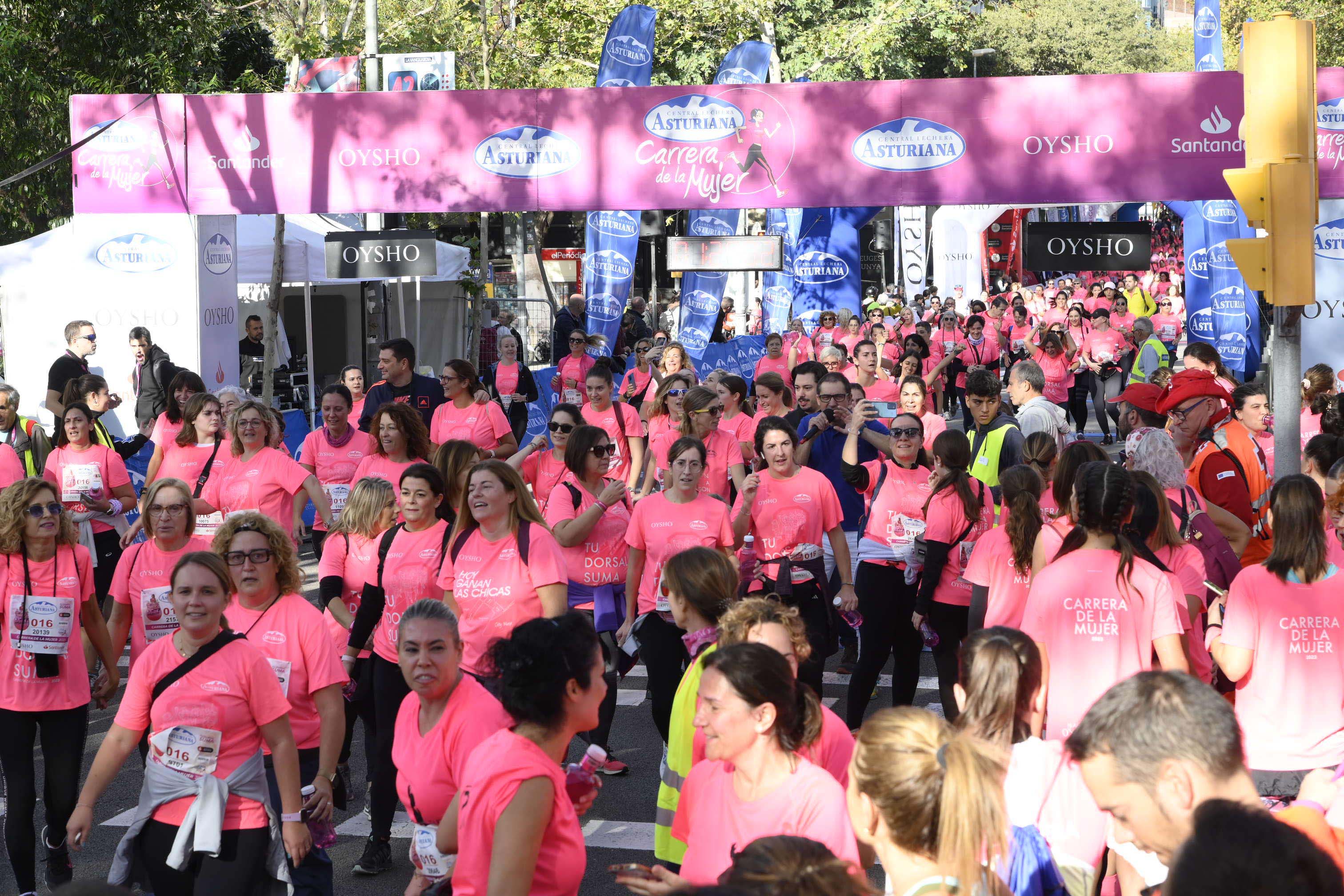Las mejores fotos de la Carrera de la Mujer de Barcelona 2023. 5674