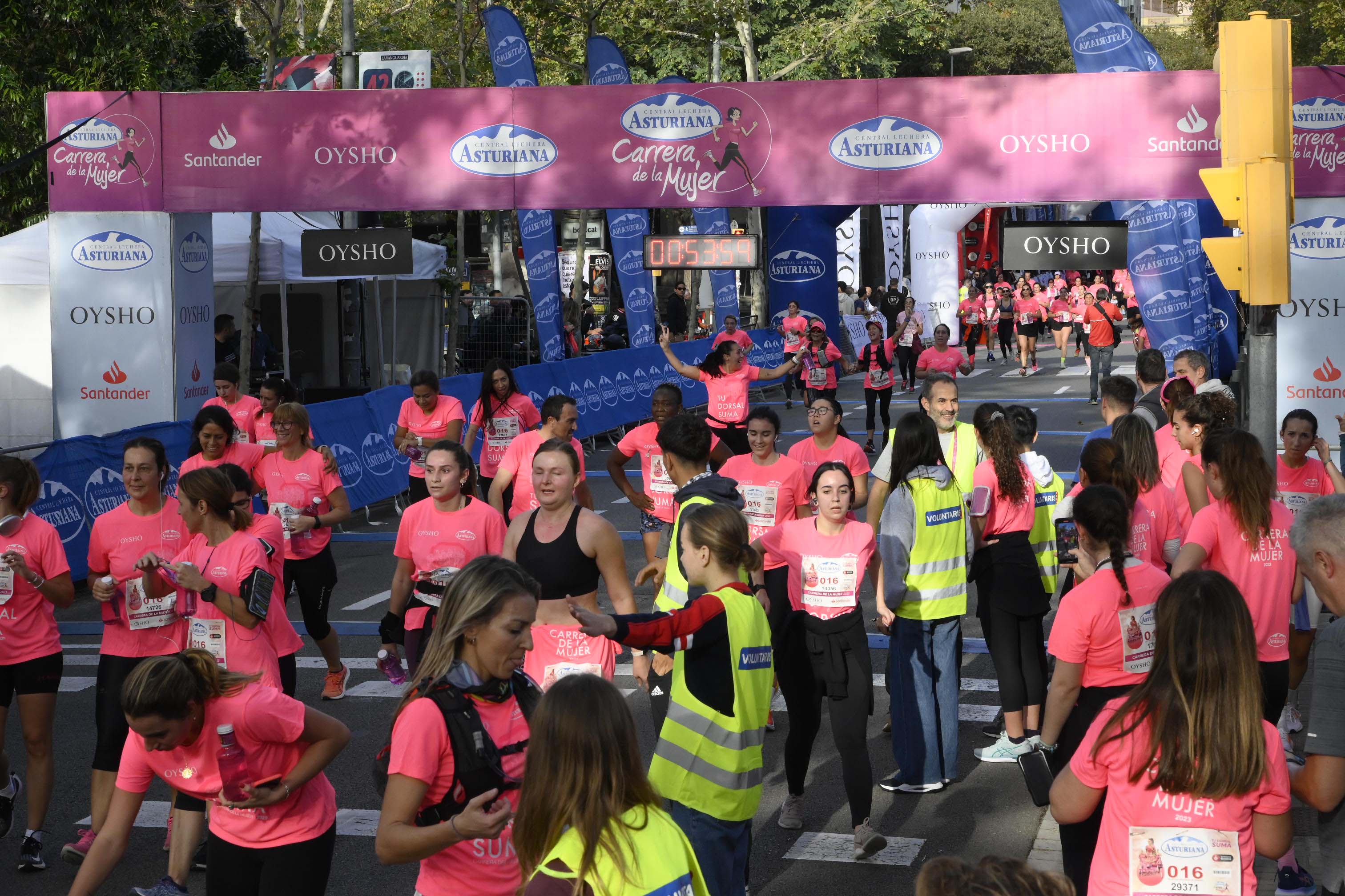 Las mejores fotos de la Carrera de la Mujer de Barcelona 2023. 4696