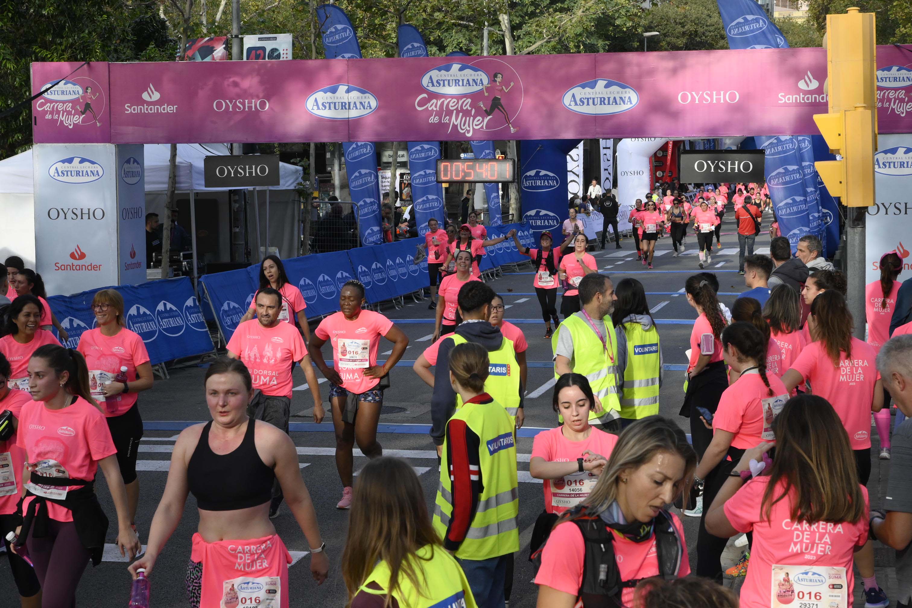 Las mejores fotos de la Carrera de la Mujer de Barcelona 2023. 4697