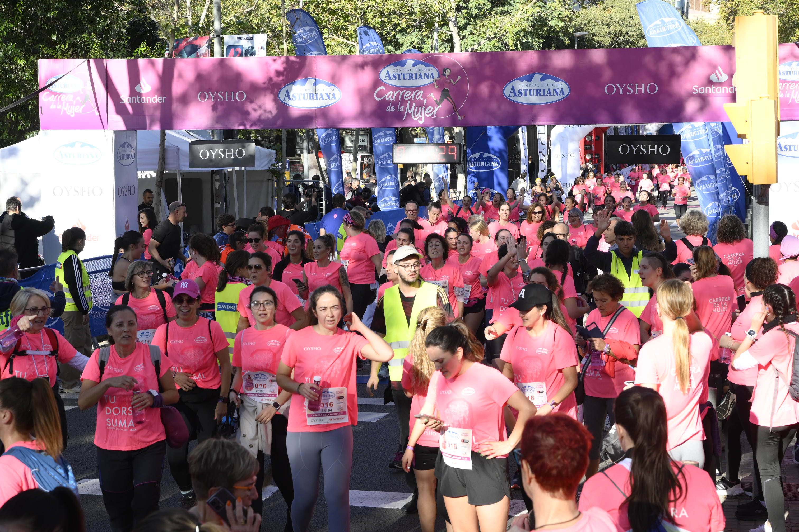 Las mejores fotos de la Carrera de la Mujer de Barcelona 2023. 5327