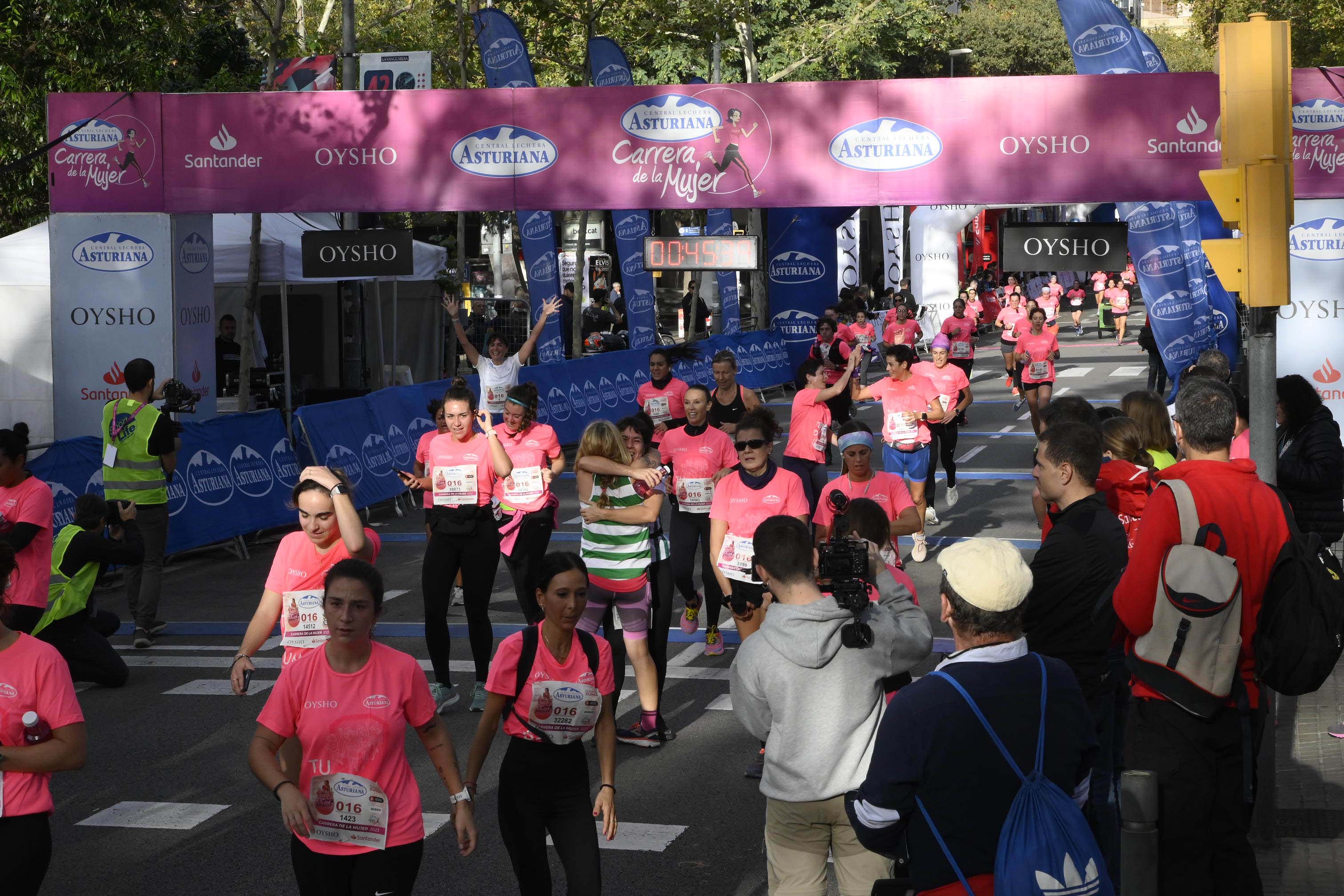 Las mejores fotos de la Carrera de la Mujer de Barcelona 2023. 4446