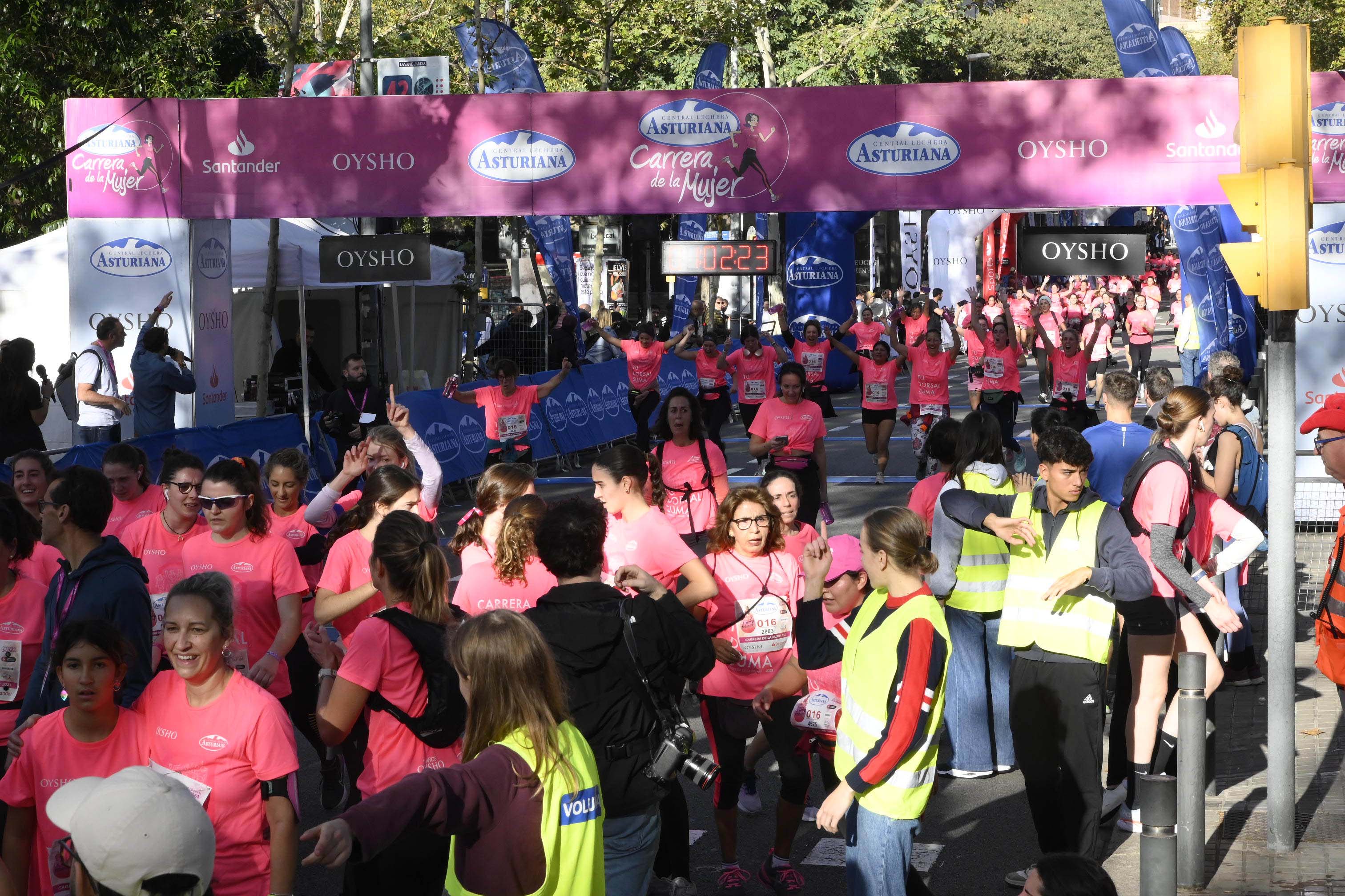 Las mejores fotos de la Carrera de la Mujer de Barcelona 2023. 4948