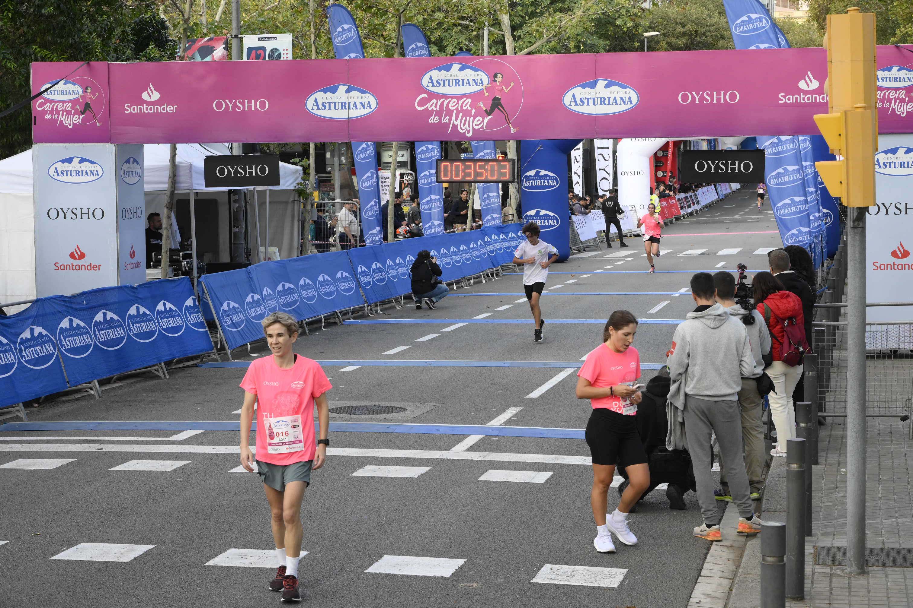 Las mejores fotos de la Carrera de la Mujer de Barcelona 2023. 4140