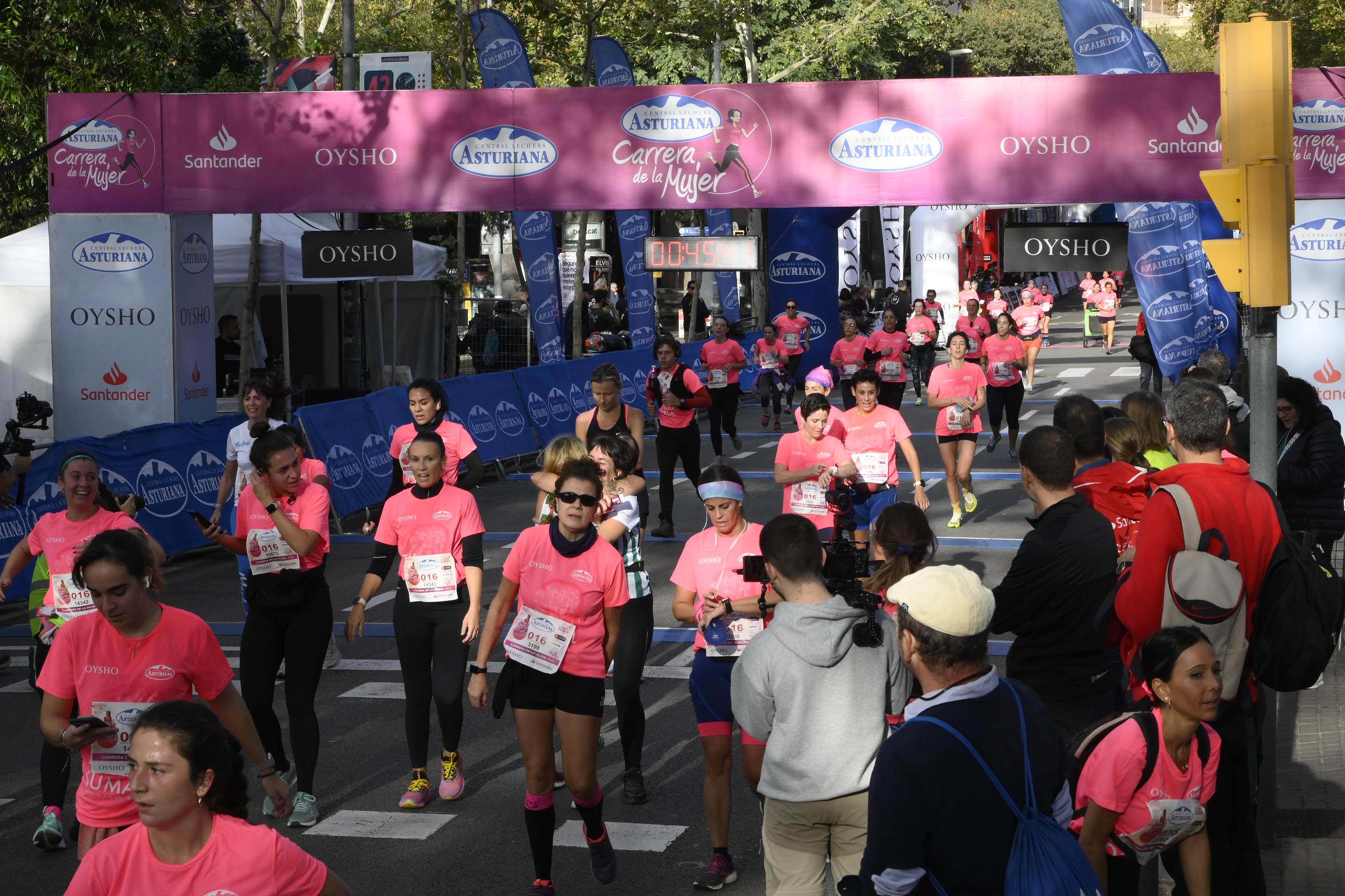Las mejores fotos de la Carrera de la Mujer de Barcelona 2023. 4447