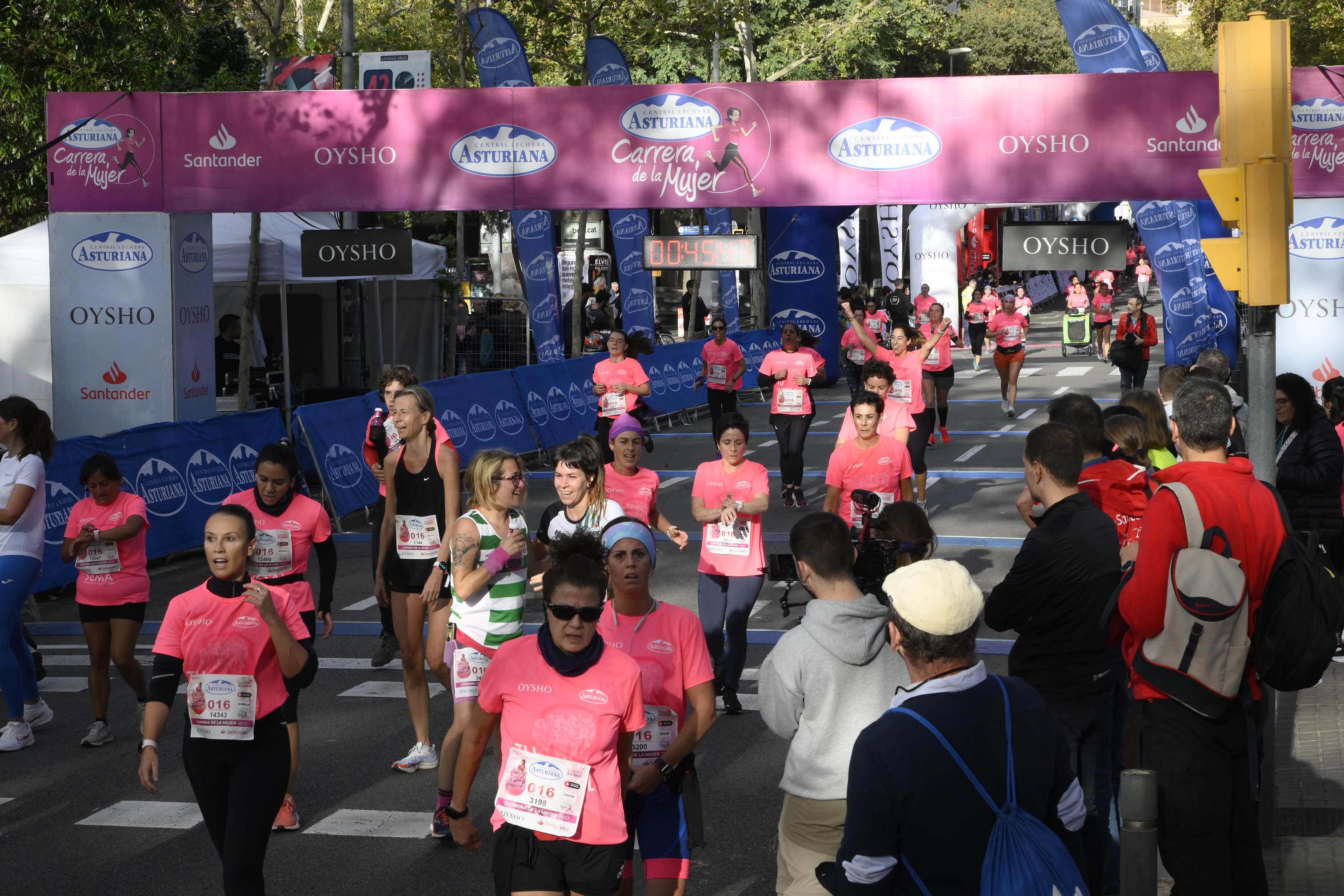 Las mejores fotos de la Carrera de la Mujer de Barcelona 2023. 4448