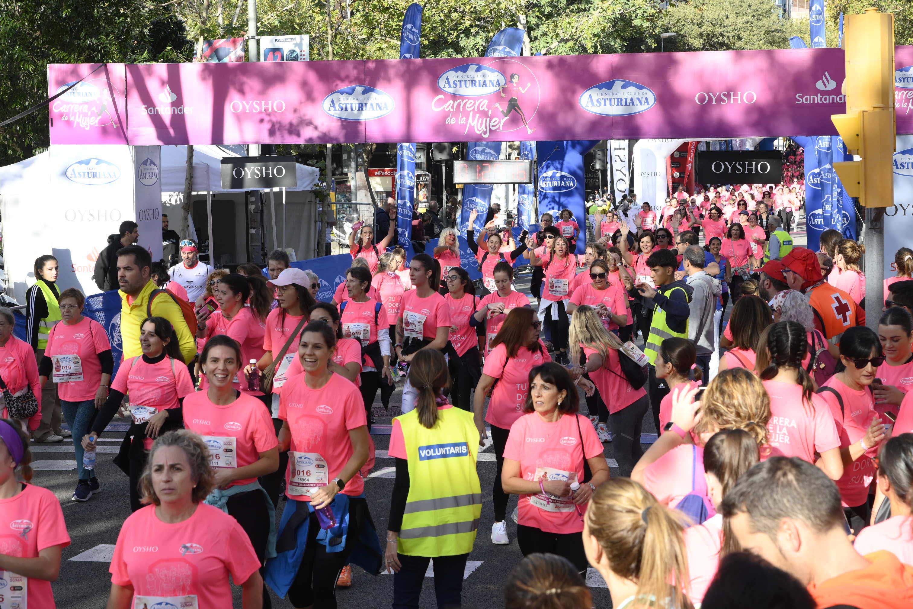 Las mejores fotos de la Carrera de la Mujer de Barcelona 2023. 5681