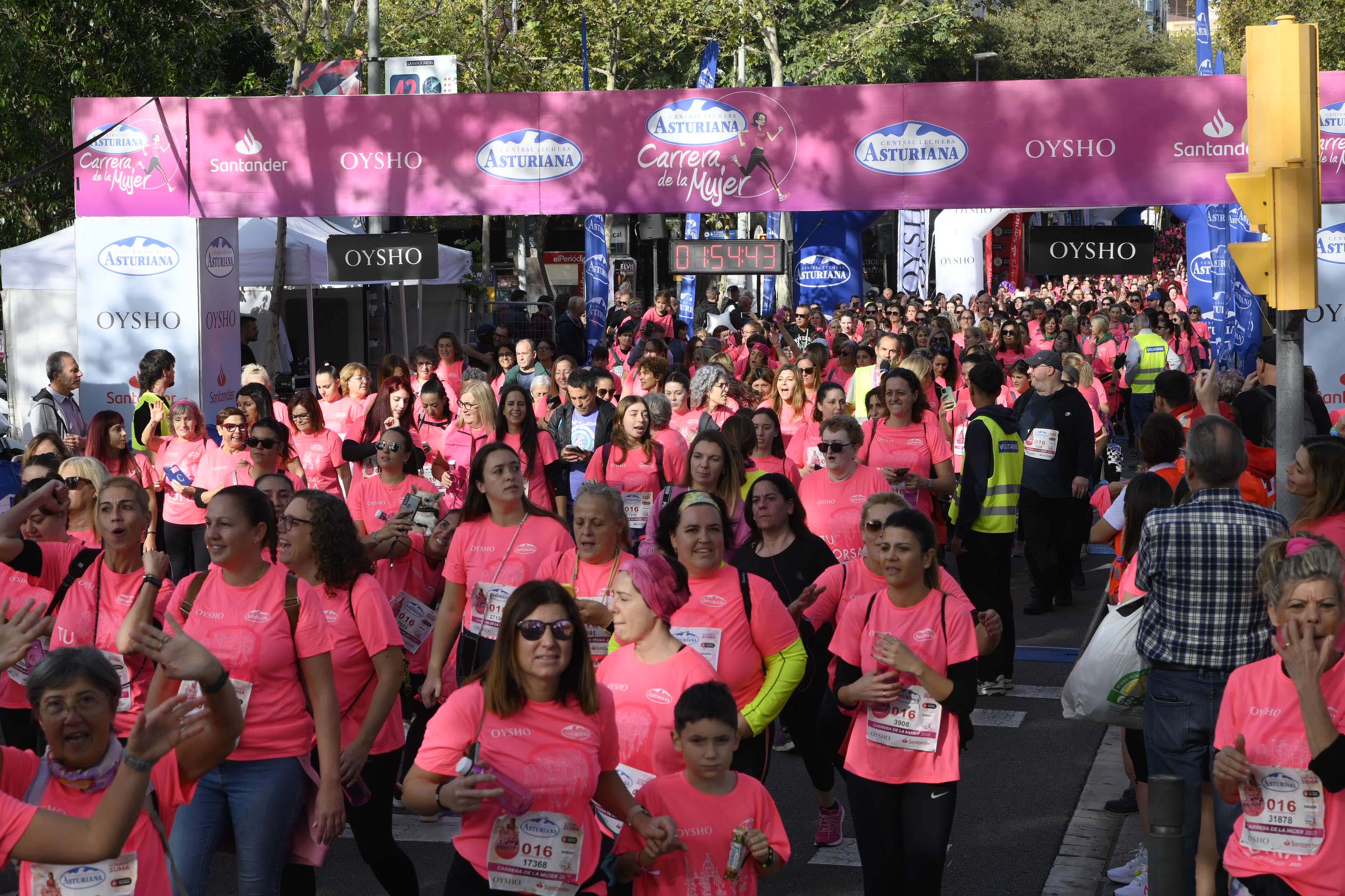 Las mejores fotos de la Carrera de la Mujer de Barcelona 2023. 6425