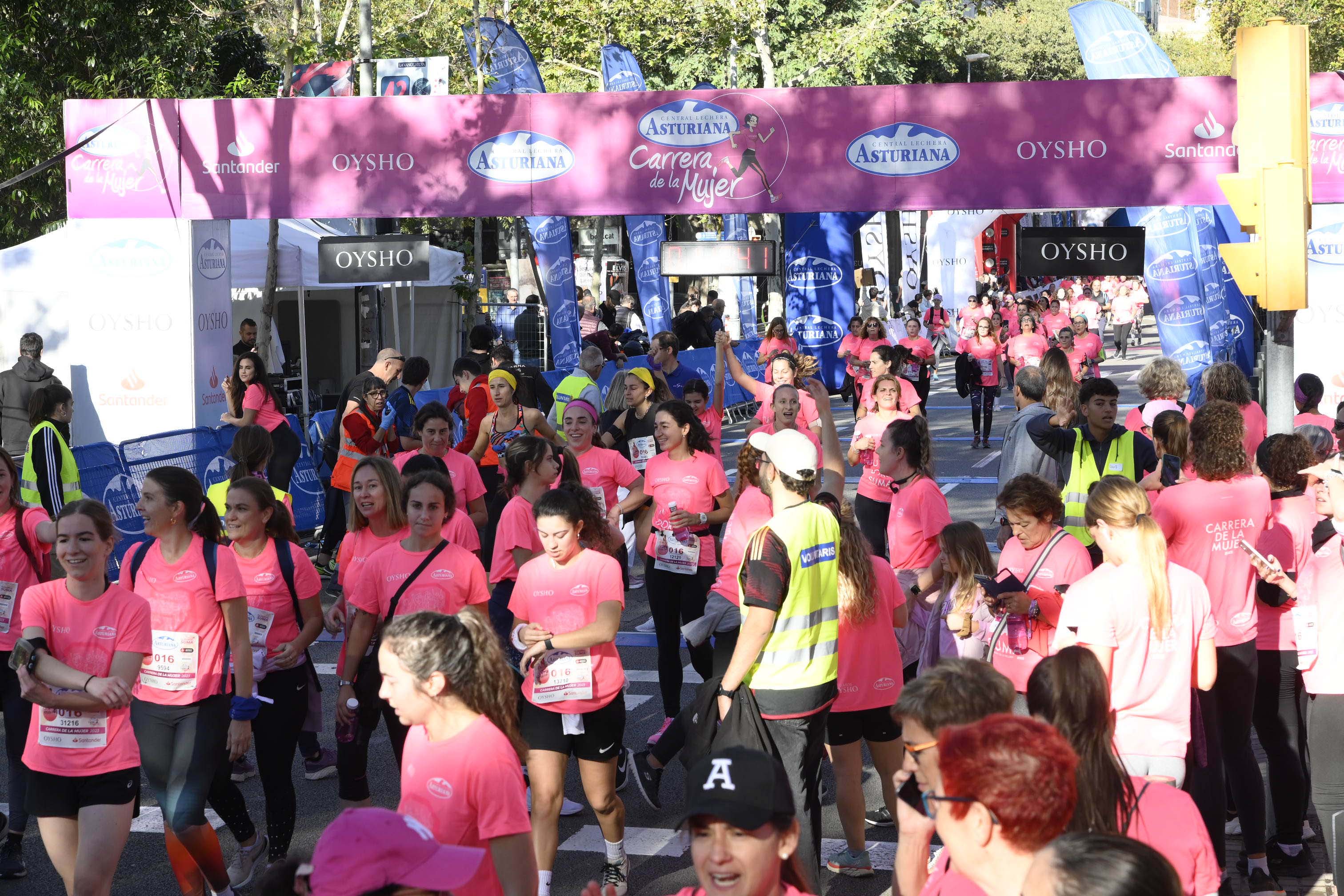 Las mejores fotos de la Carrera de la Mujer de Barcelona 2023. 5333
