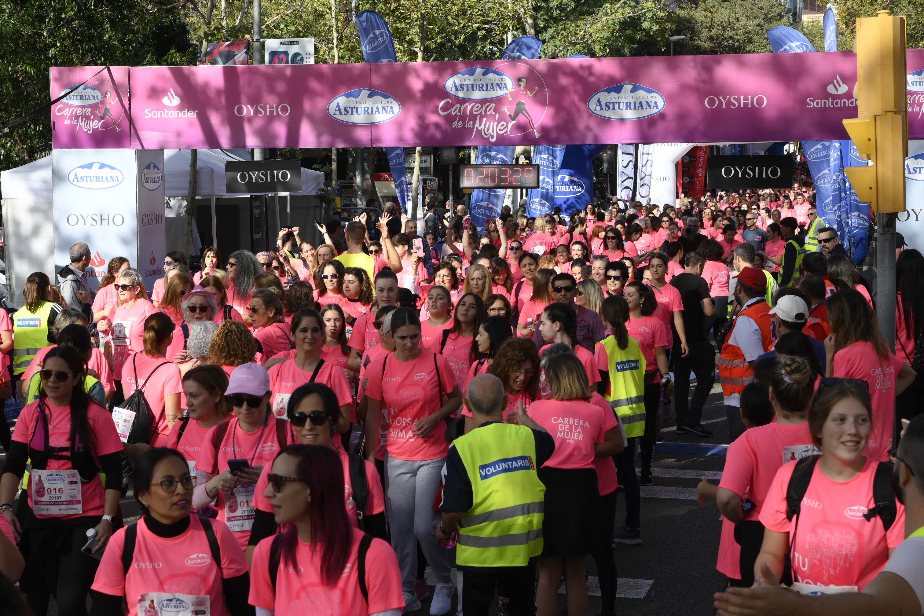 Las mejores fotos de la Carrera de la Mujer de Barcelona 2023. 6674