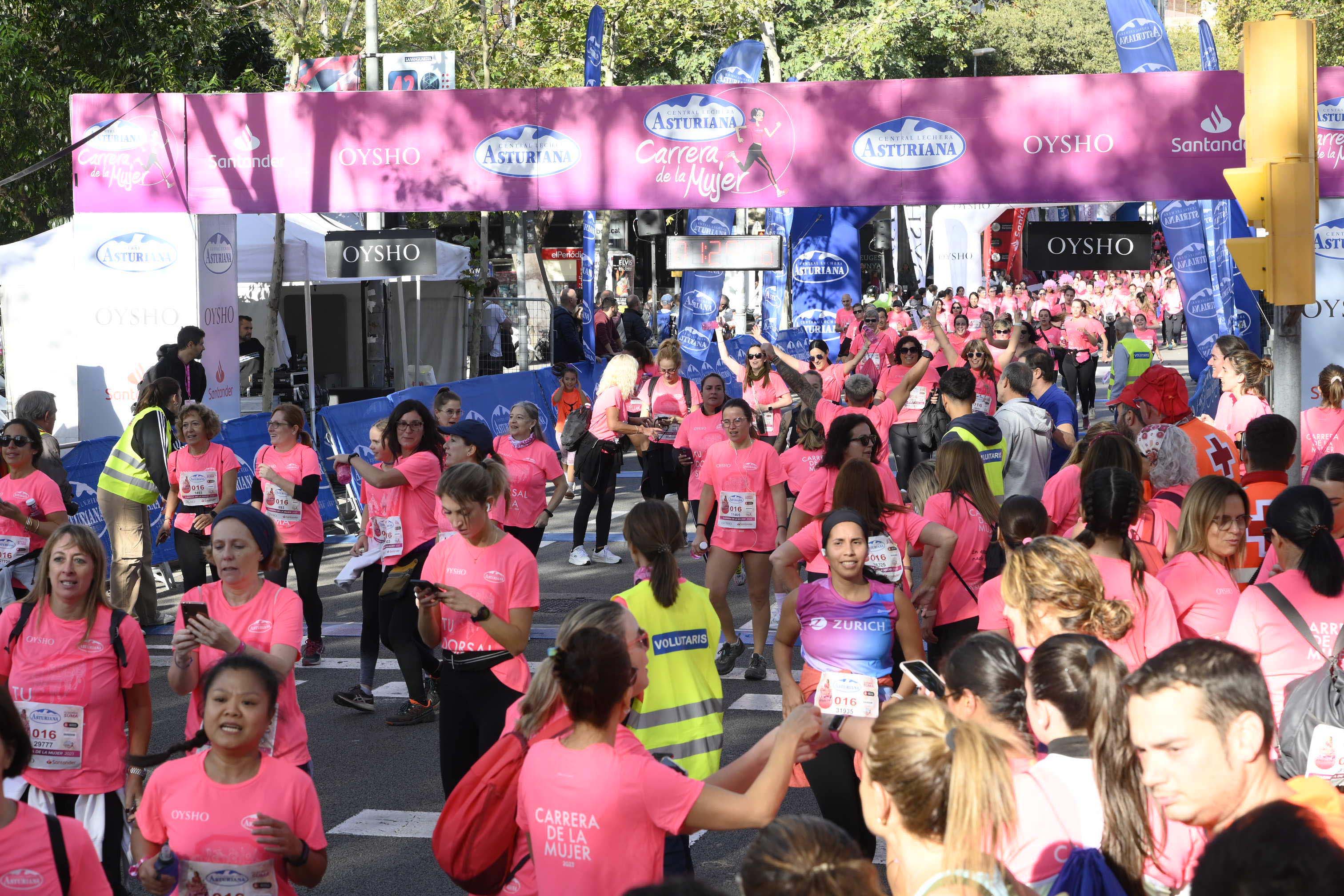 Las mejores fotos de la Carrera de la Mujer de Barcelona 2023. 5686