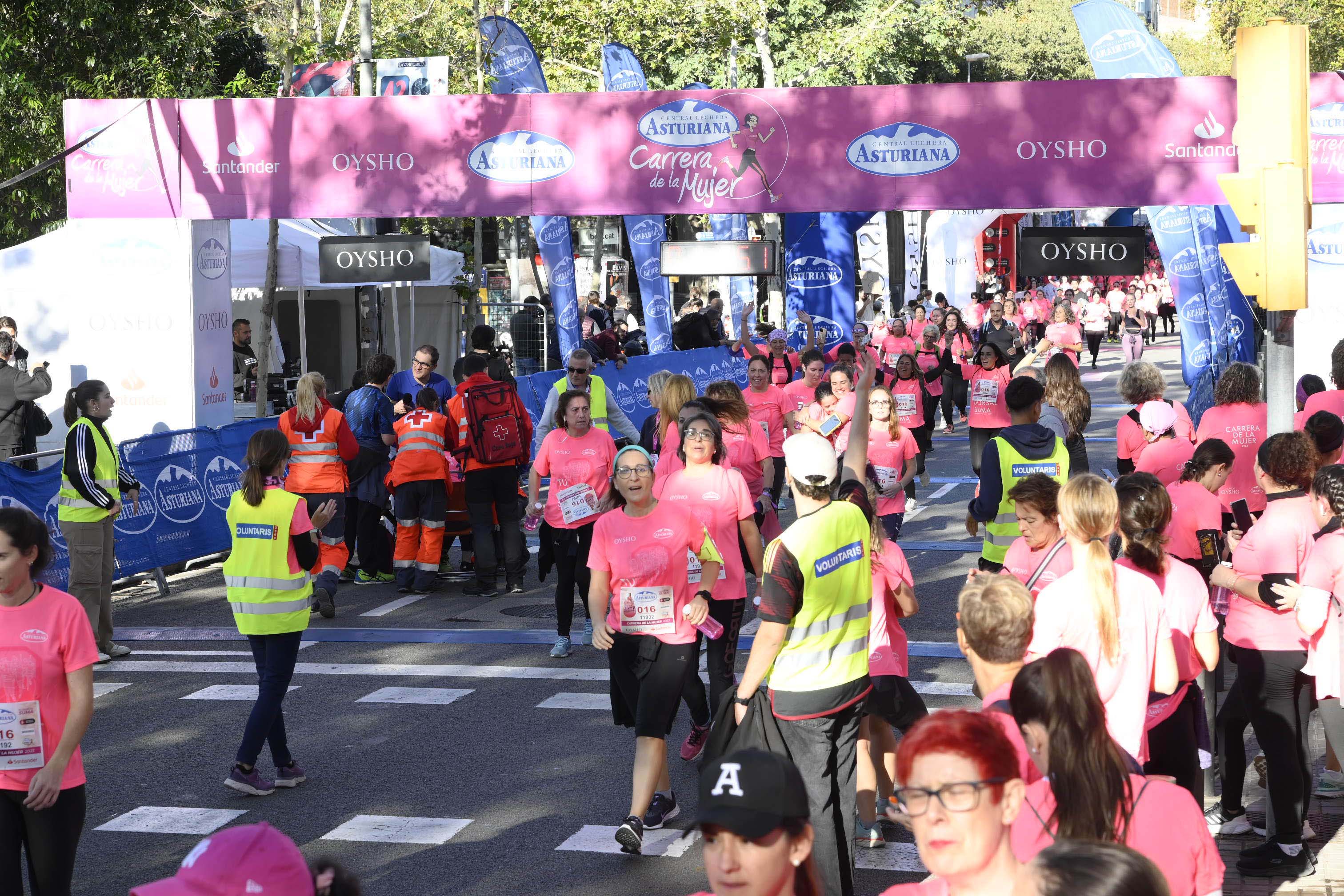 Las mejores fotos de la Carrera de la Mujer de Barcelona 2023. 5338