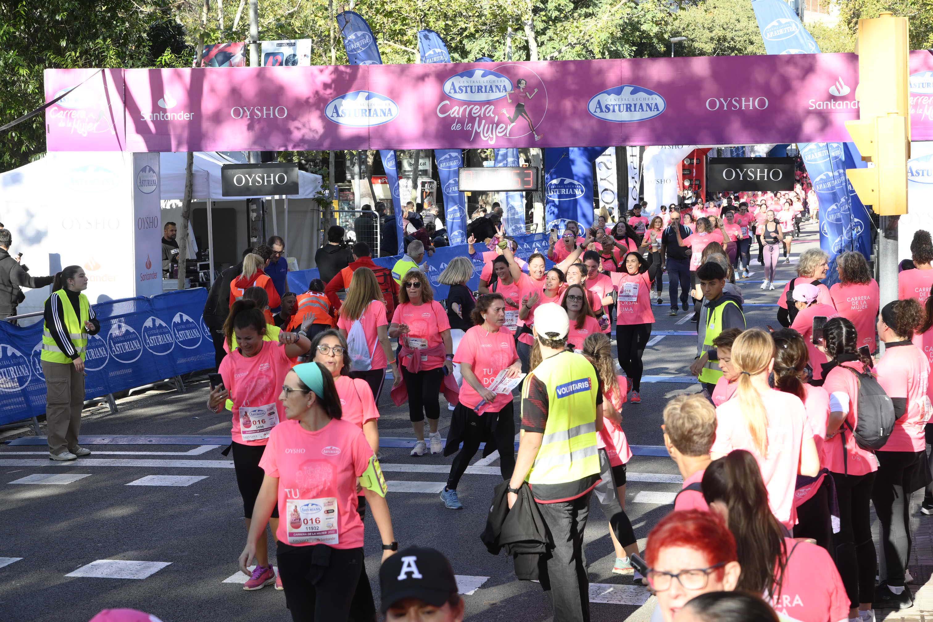 Las mejores fotos de la Carrera de la Mujer de Barcelona 2023. 5339